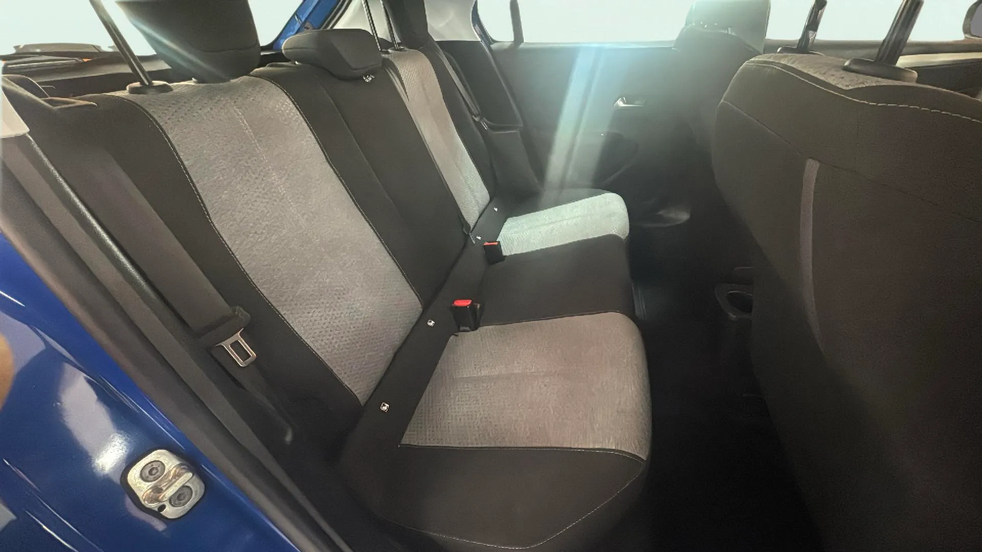 Opel Corsa 1.2T XHL - foto 10