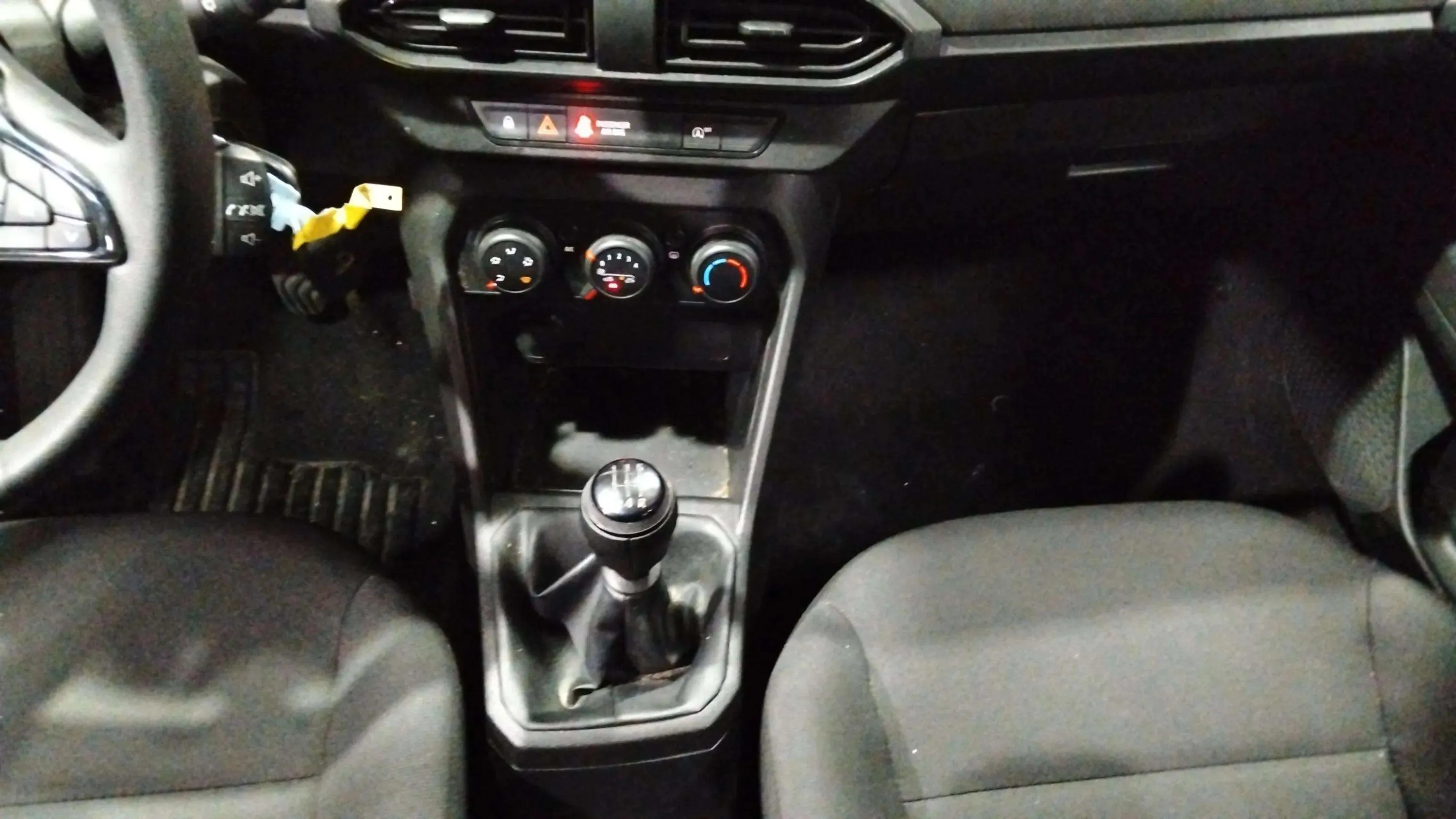 Dacia Sandero Access SCe - foto 13