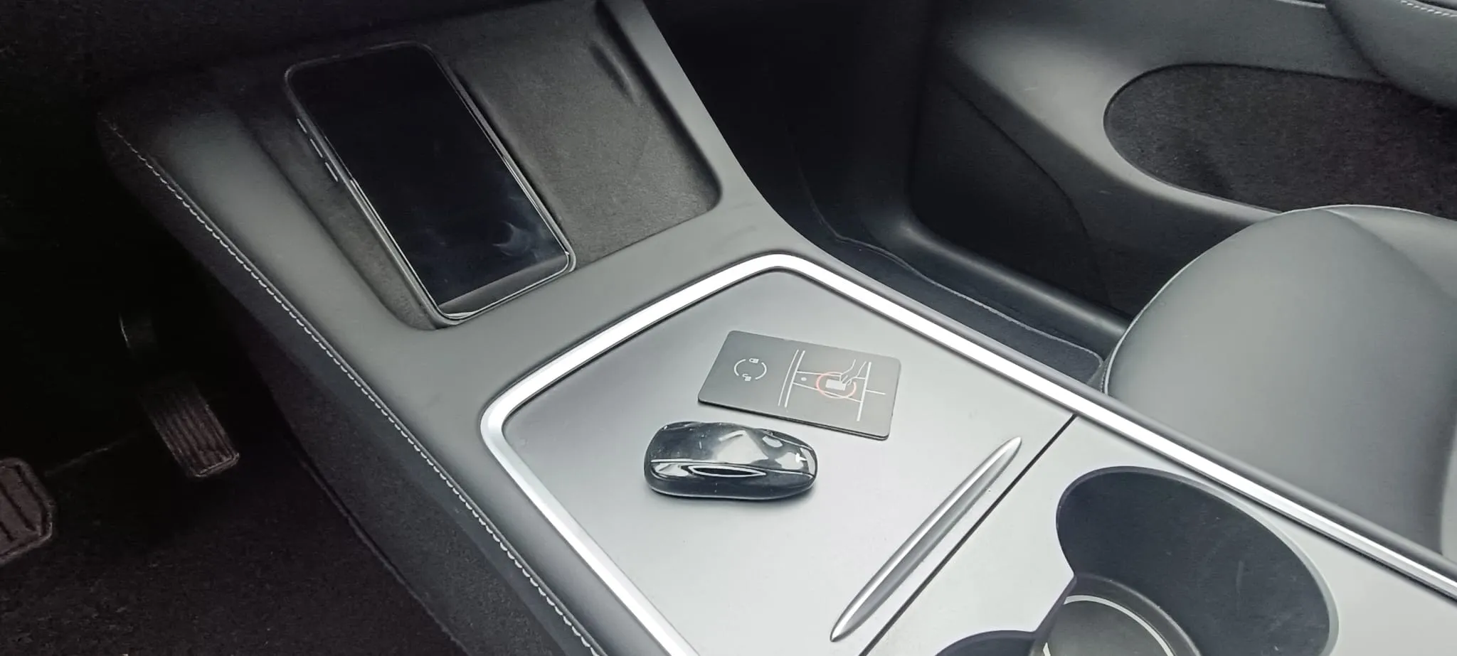 Tesla Model Y Gran Autonomía 4WD - foto 17