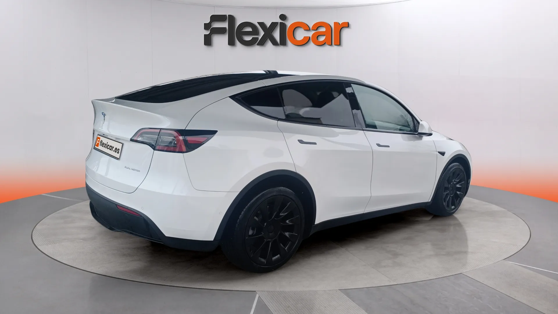 Tesla Model Y Gran Autonomía 4WD - foto 6