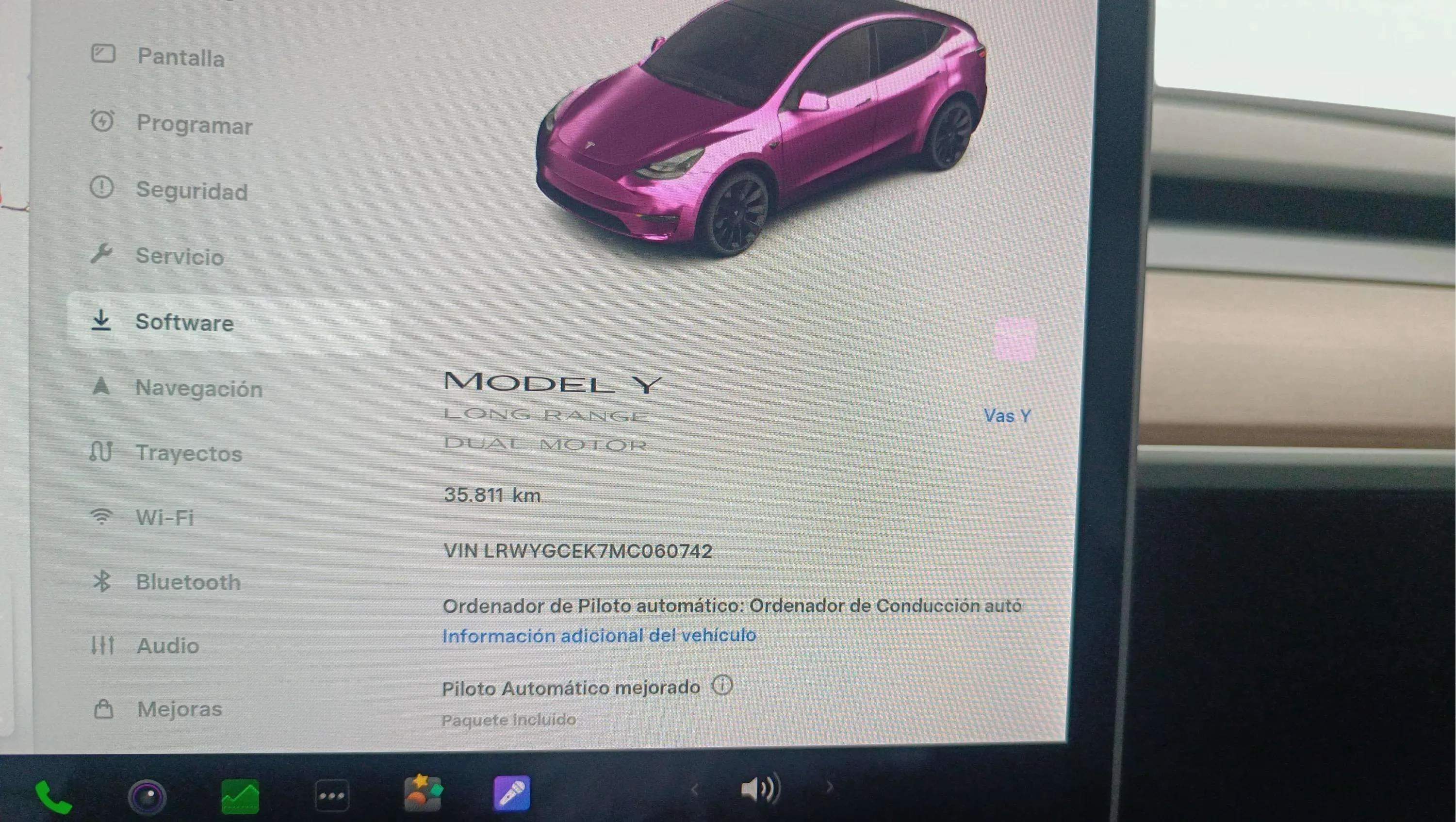 Tesla Model Y Gran Autonomía 4WD - foto 16
