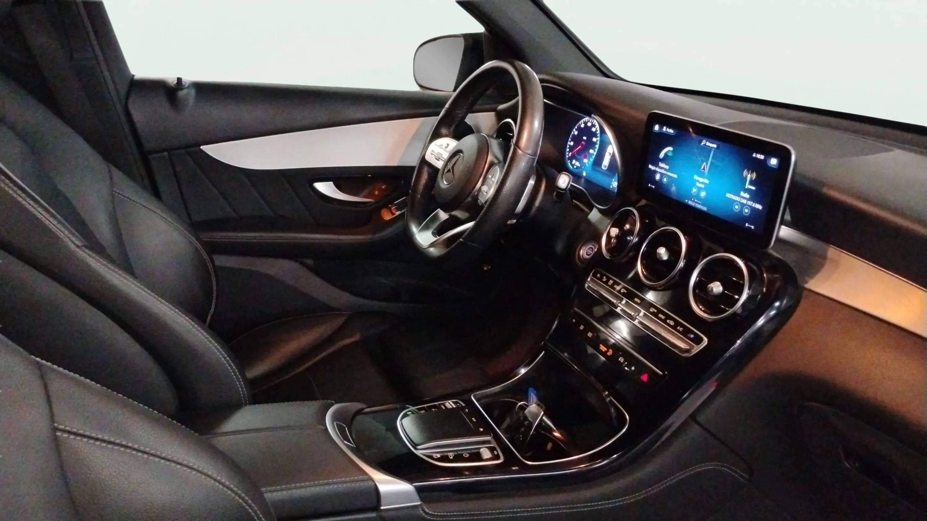 Mercedes-Benz GLC 220 d 4MATIC - foto 22