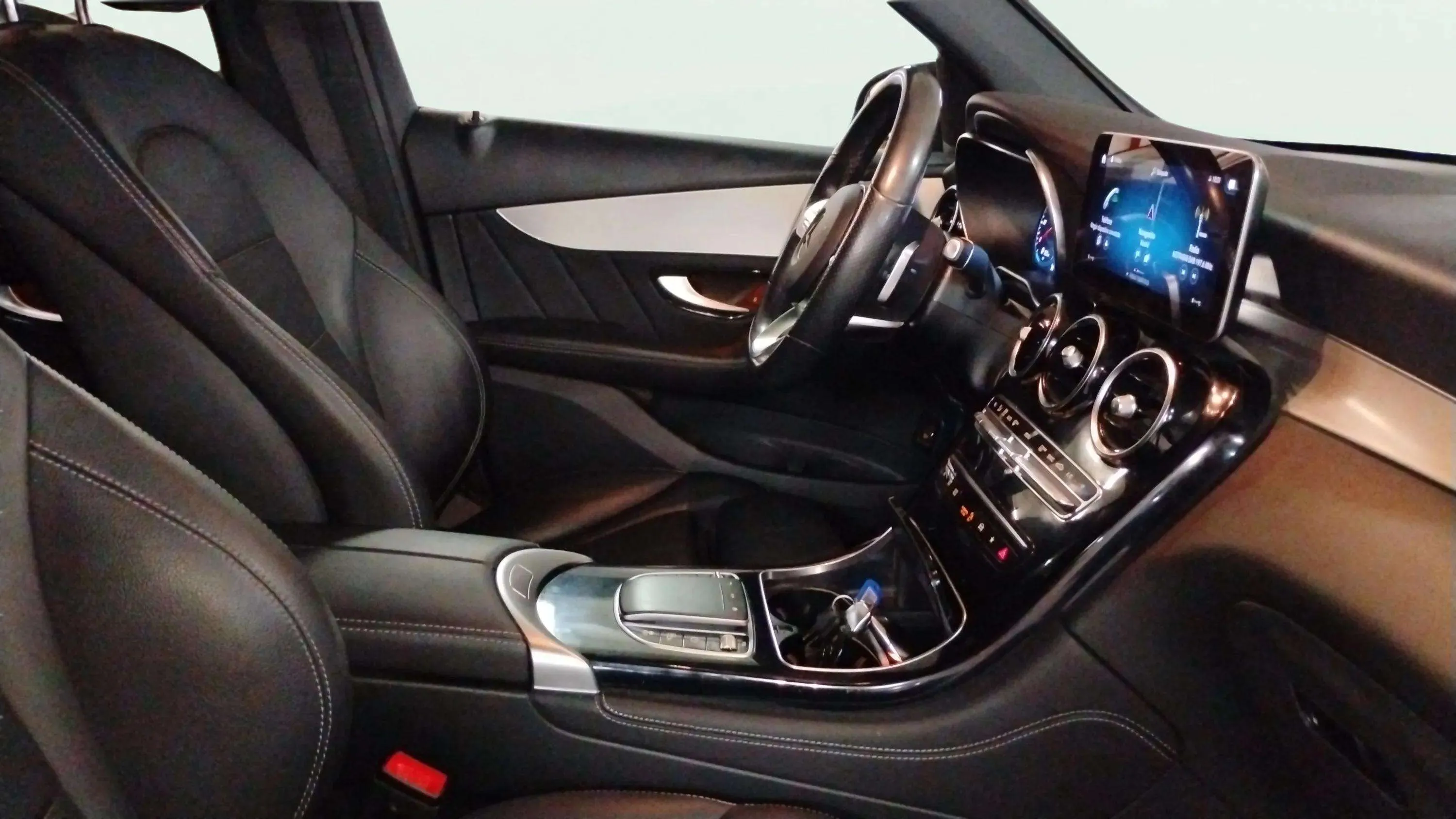 Mercedes-Benz GLC 220 d 4MATIC - foto 23