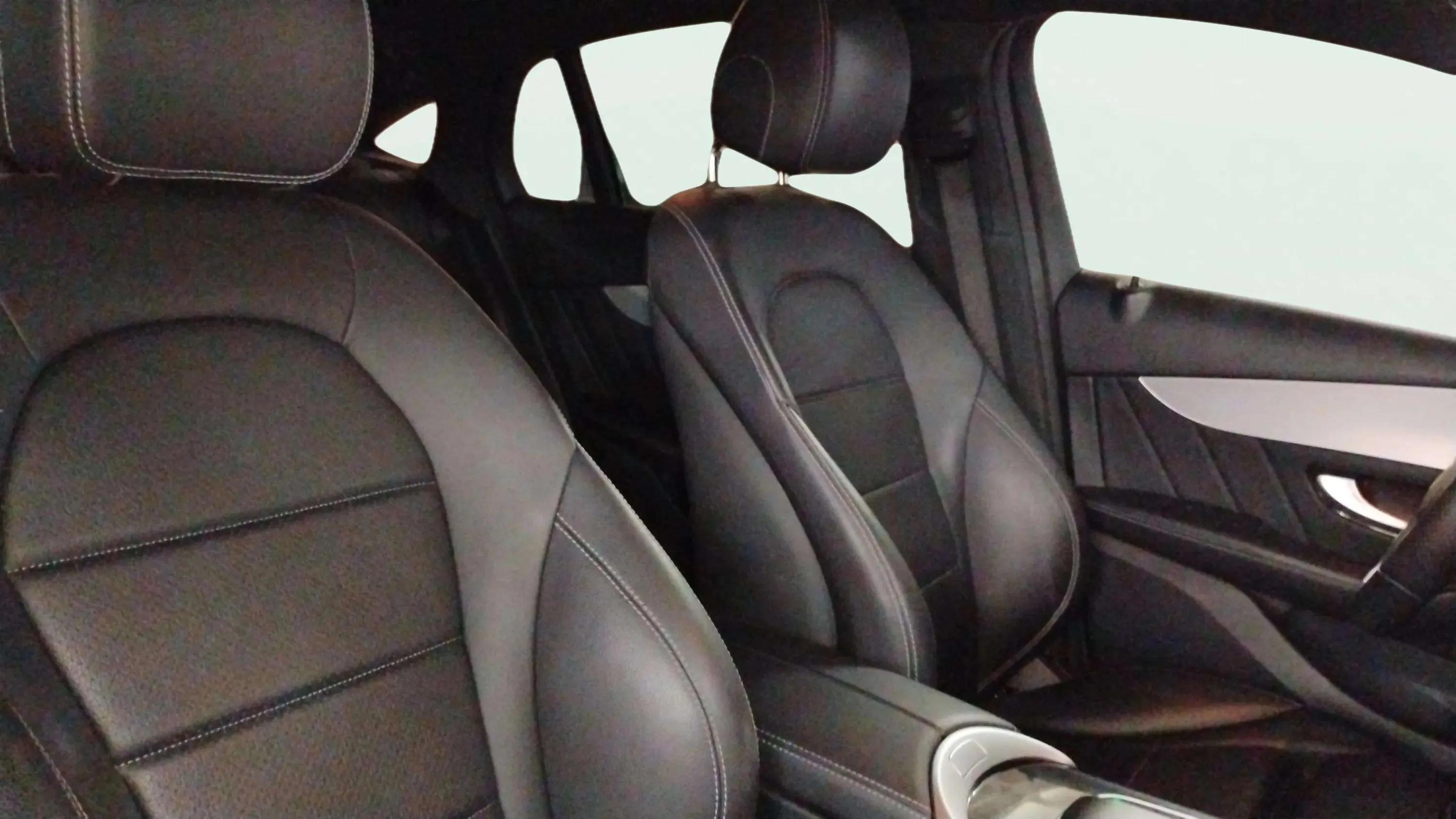 Mercedes-Benz GLC 220 d 4MATIC - foto 24