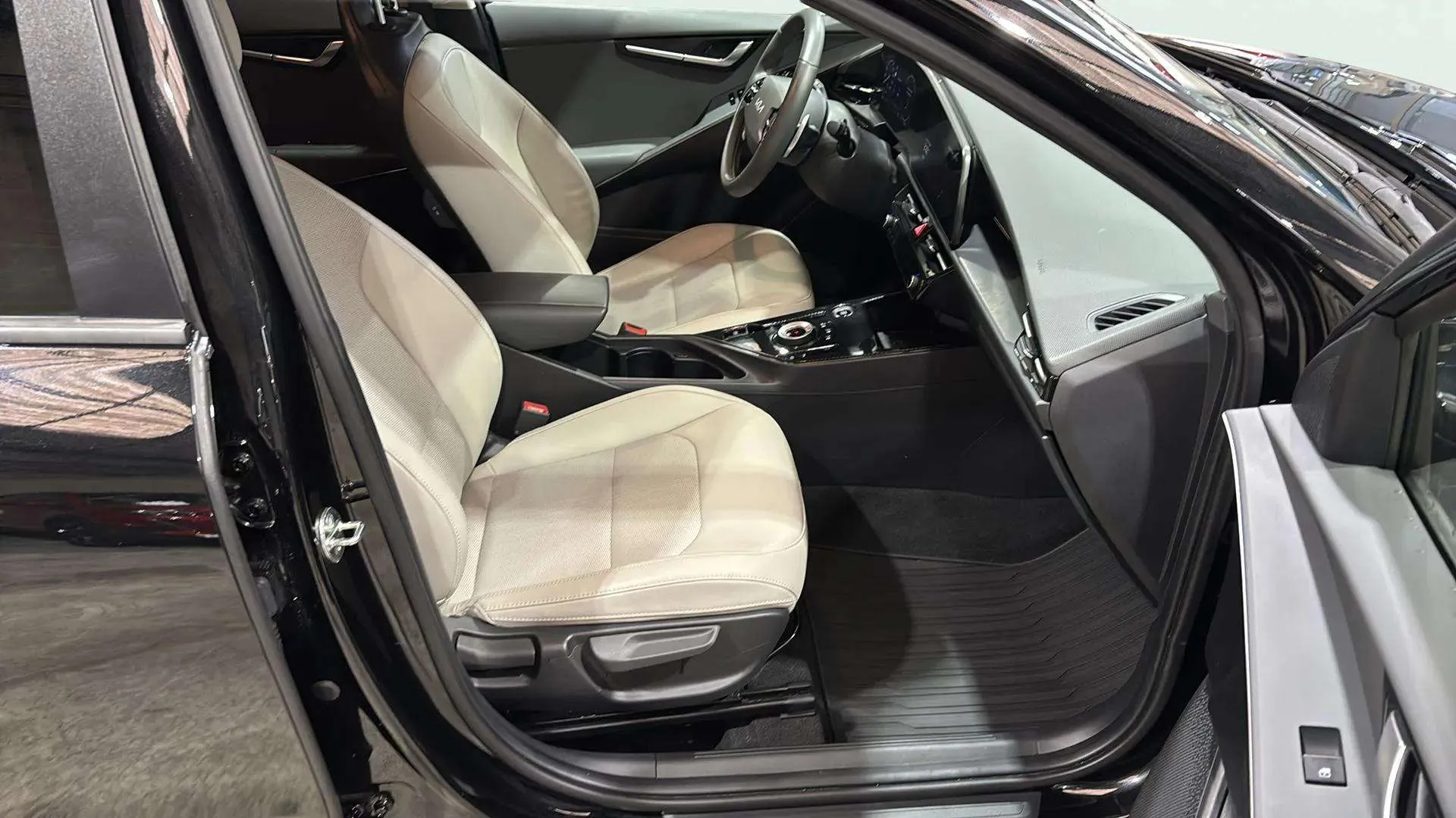 Kia Niro 1.6 GDi PHEV Emotion - foto 23