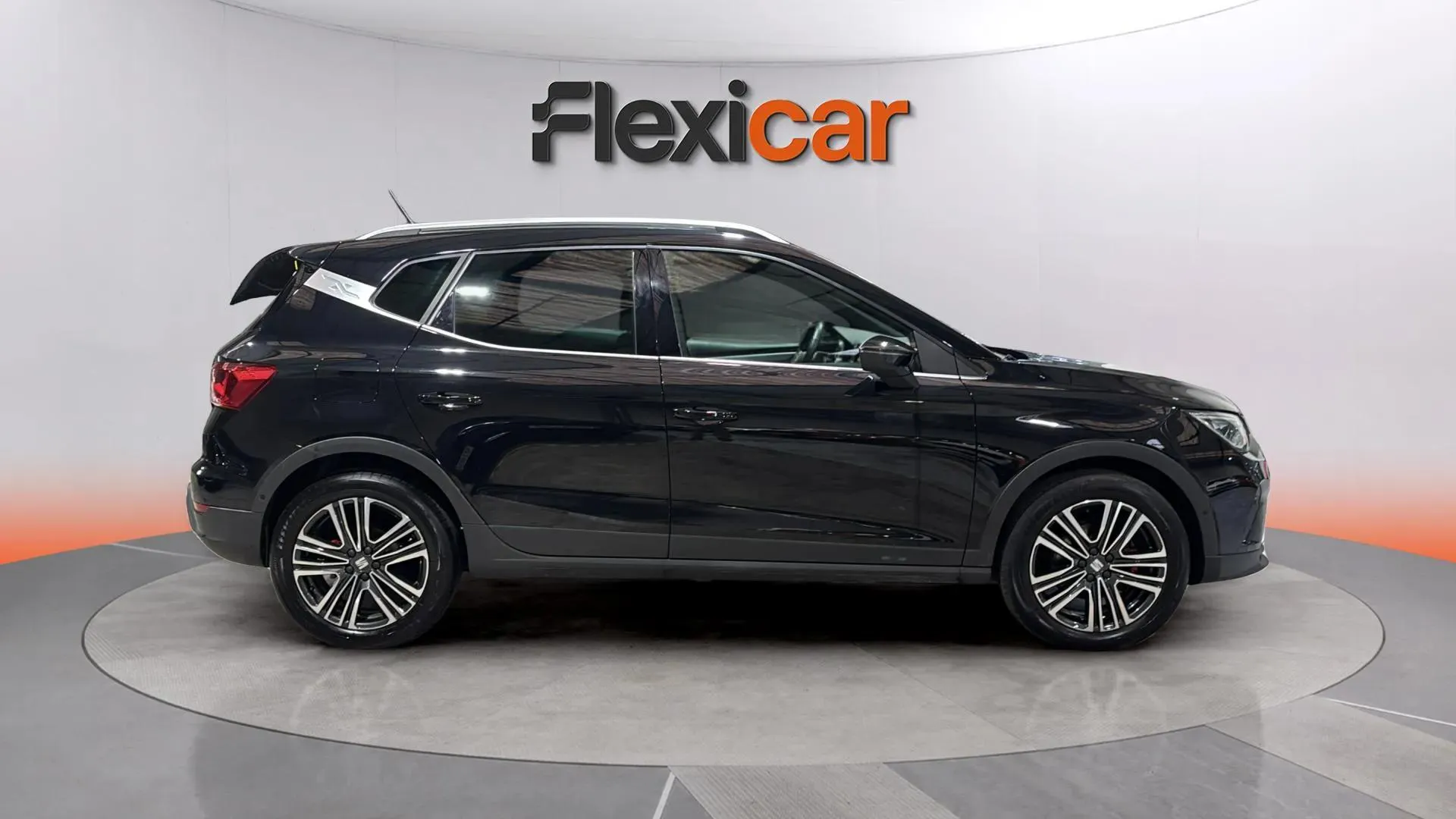 SEAT Arona 1.0 TSI FR XL RX - foto 8
