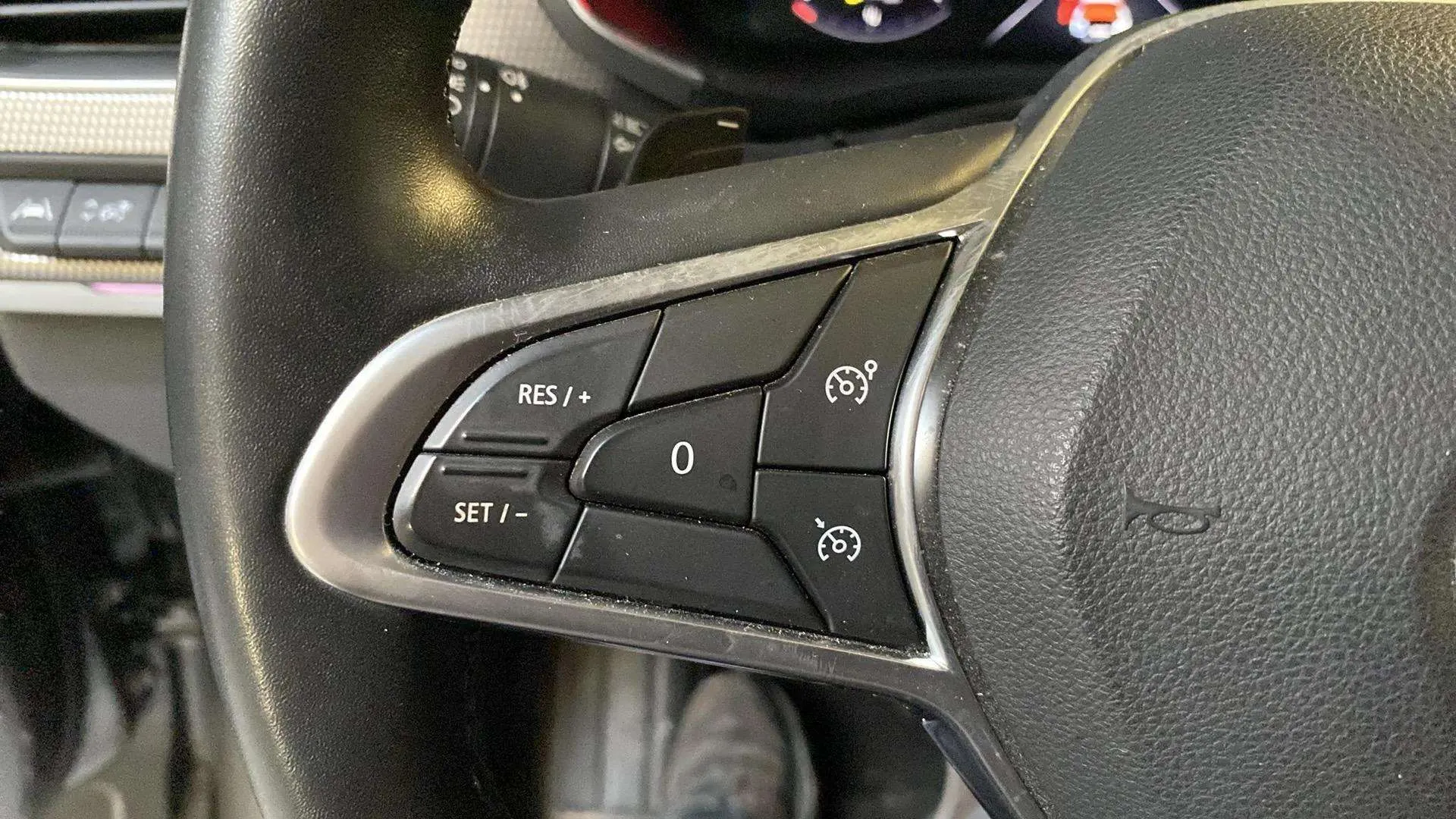 Renault Arkana Techno TCe EDC mild hybrid - foto 18