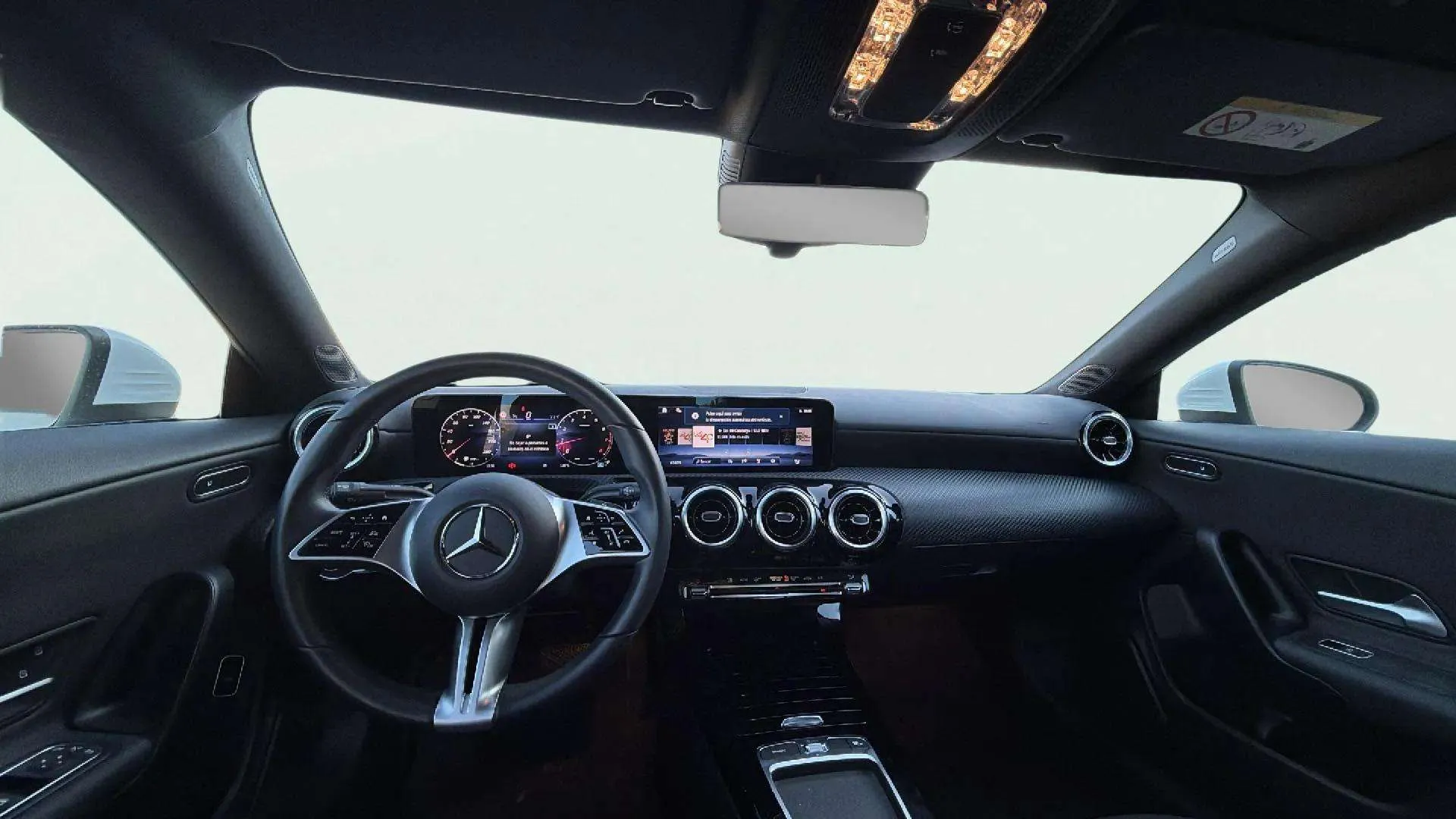 Mercedes-Benz CLA 180 - foto 8