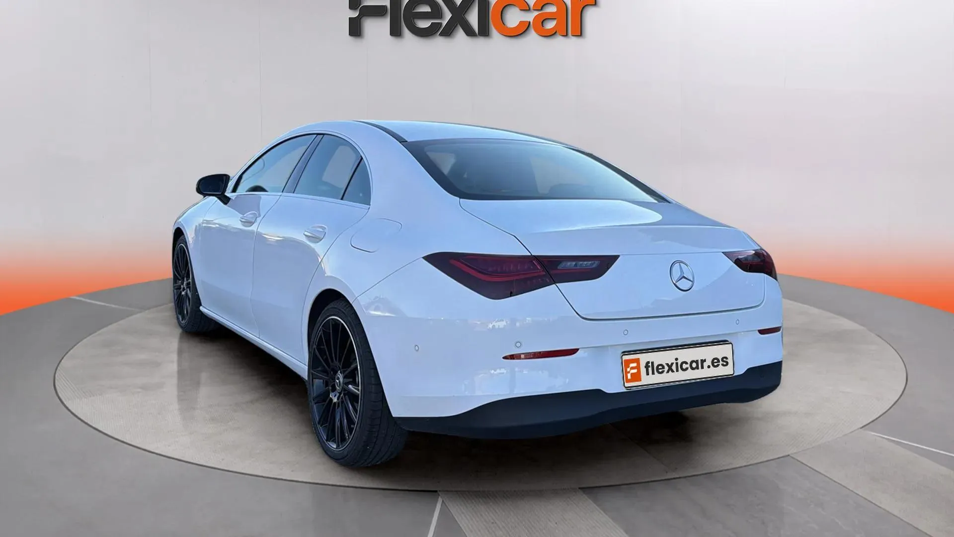 Mercedes-Benz CLA 180 - foto 5