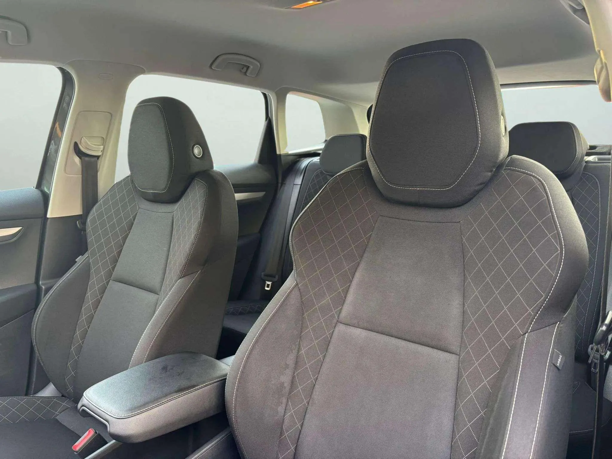 Škoda Karoq 2.0 TDI DSG 4x4 Ambition - foto 13