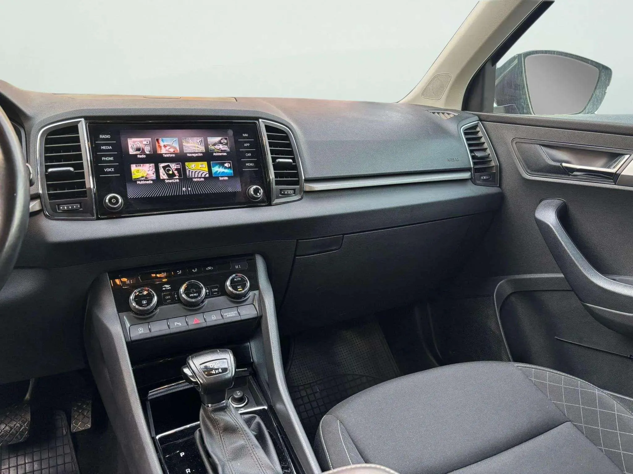 Škoda Karoq 2.0 TDI DSG 4x4 Ambition - foto 11
