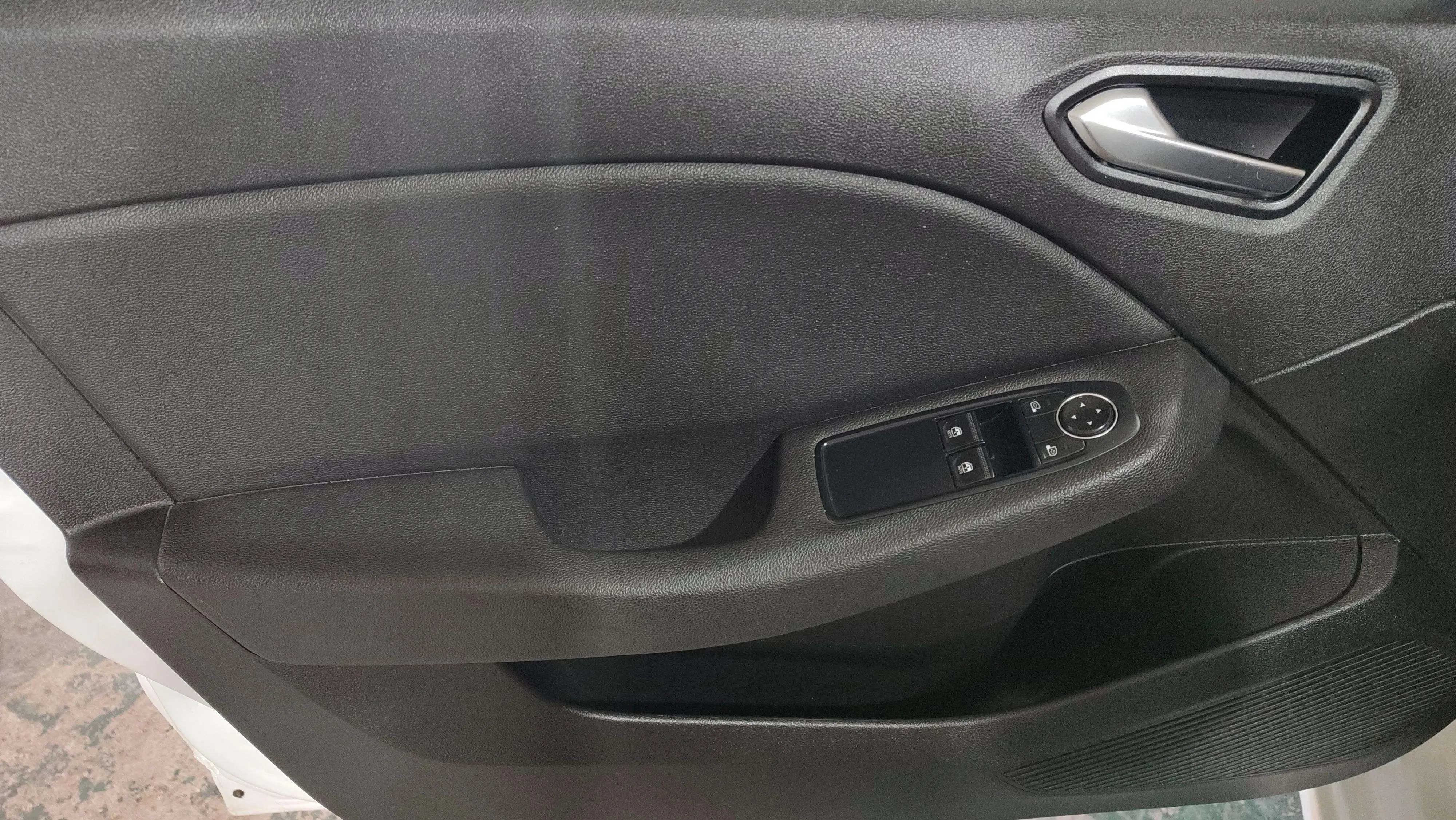 Renault Clio Intens TCe - foto 6