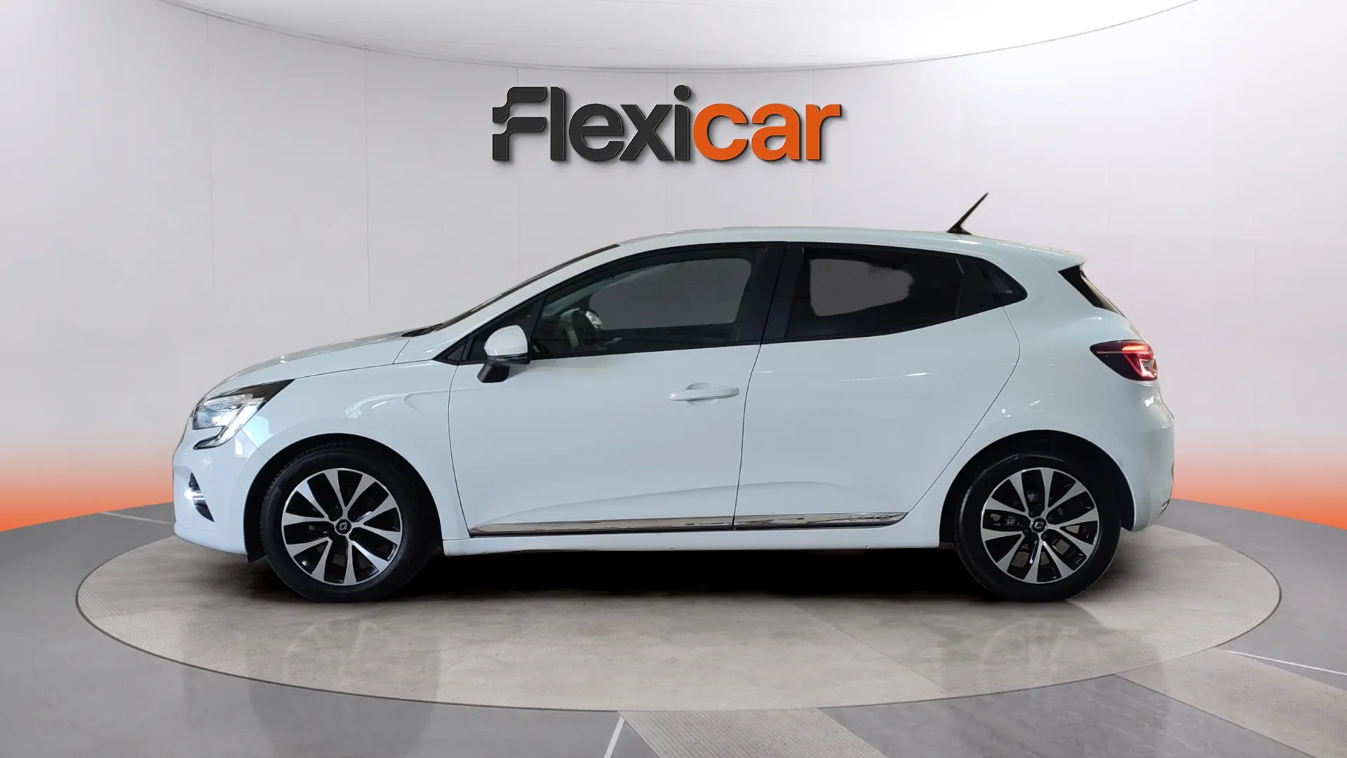 Renault Clio Intens TCe - foto 29