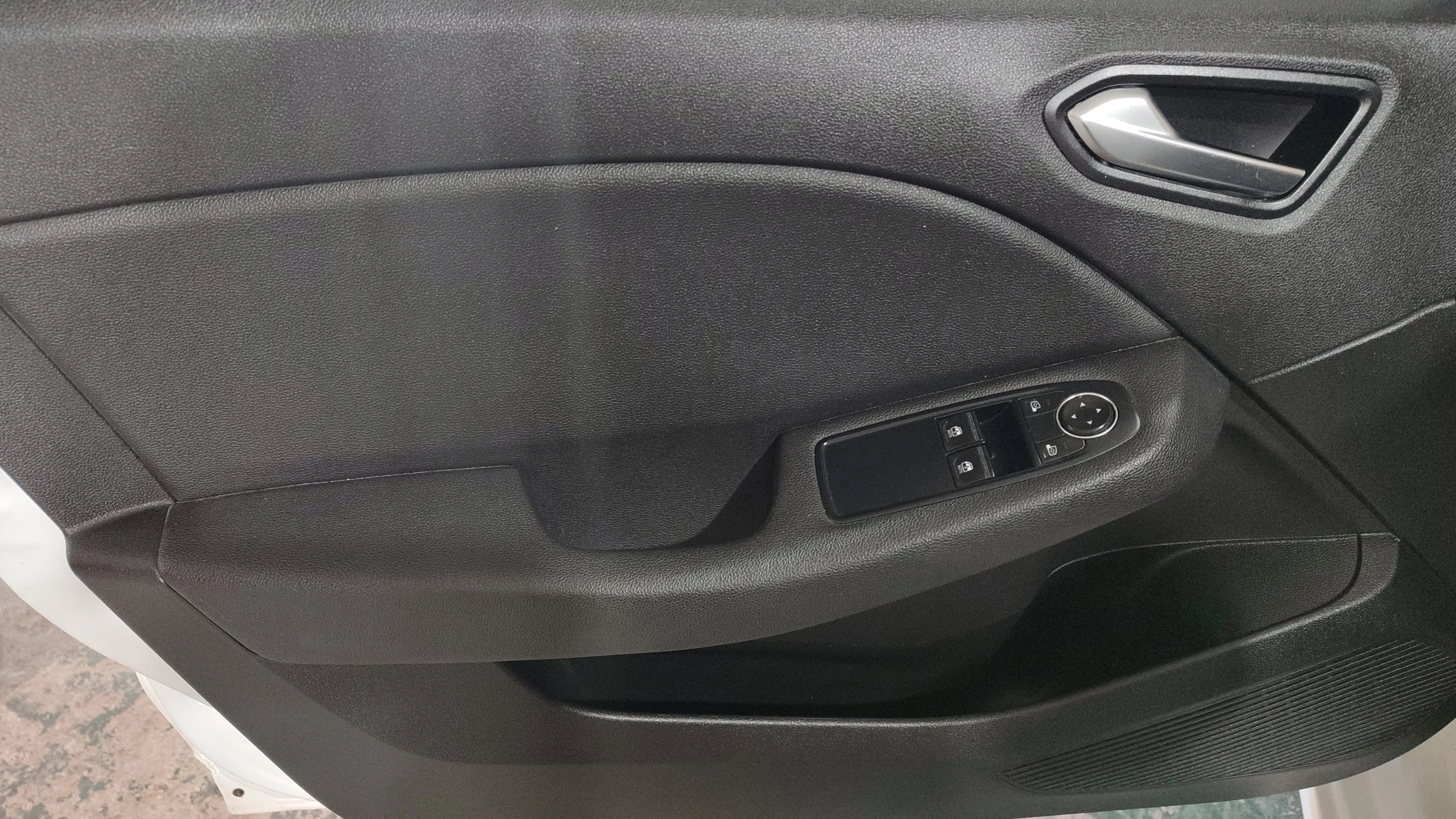 Renault Clio Intens TCe - foto 30
