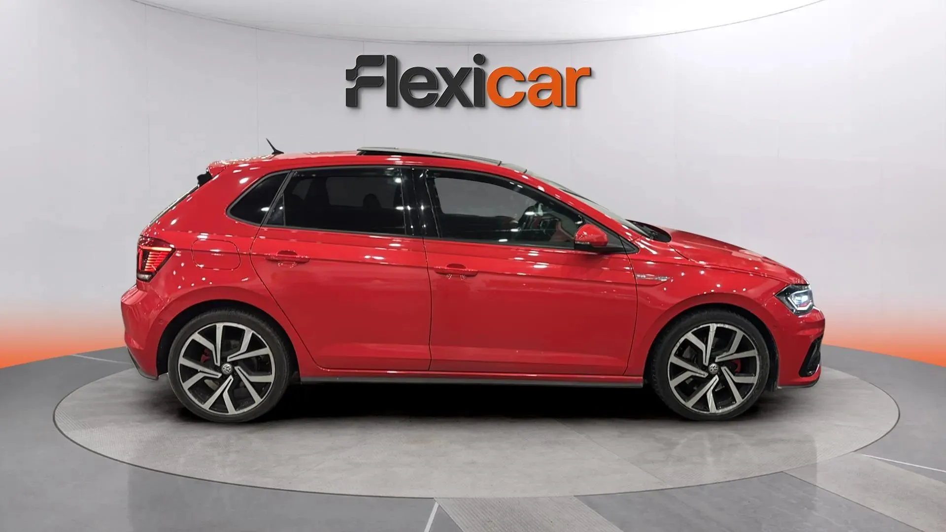 Volkswagen Polo GTI 2.0 TSI DSG - foto 2