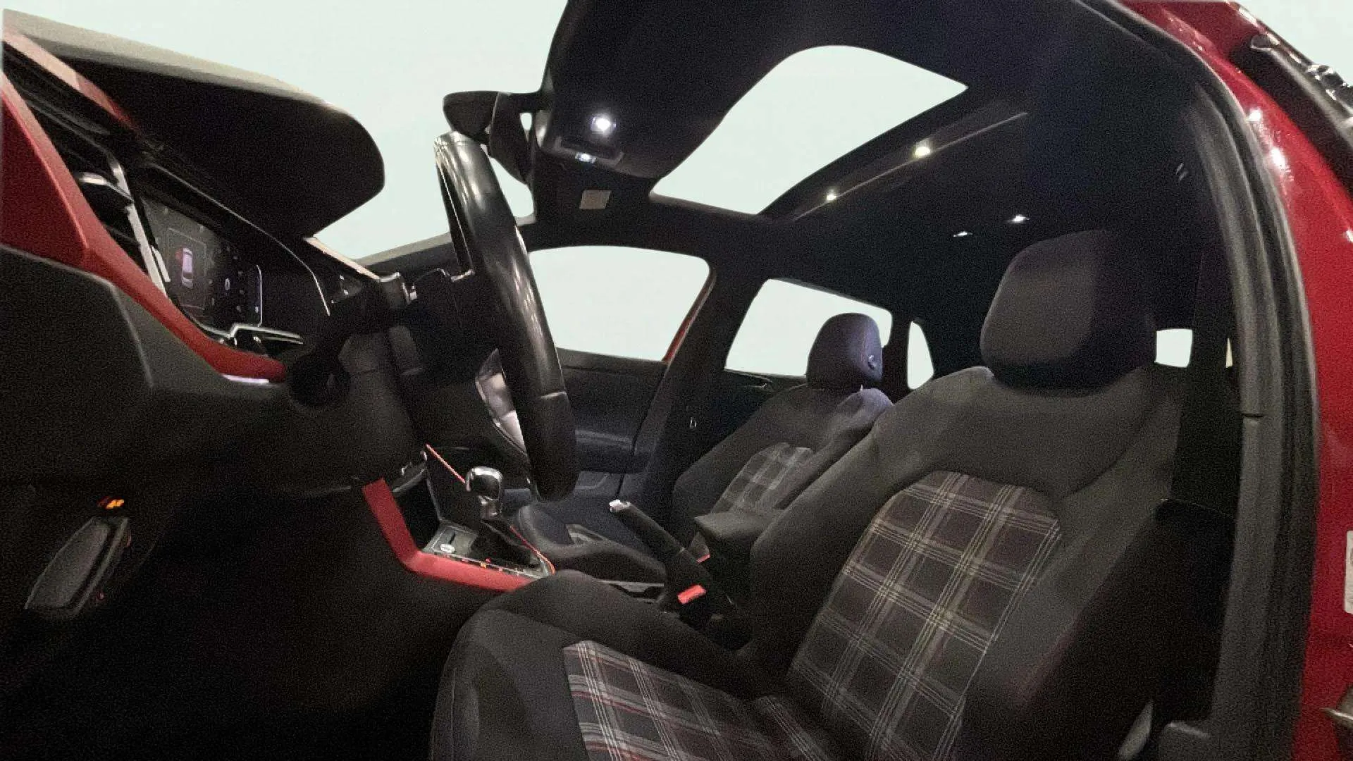 Volkswagen Polo GTI 2.0 TSI DSG - foto 11