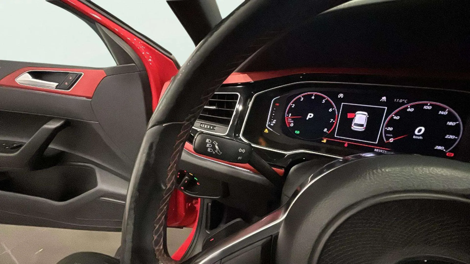 Volkswagen Polo GTI 2.0 TSI DSG - foto 27