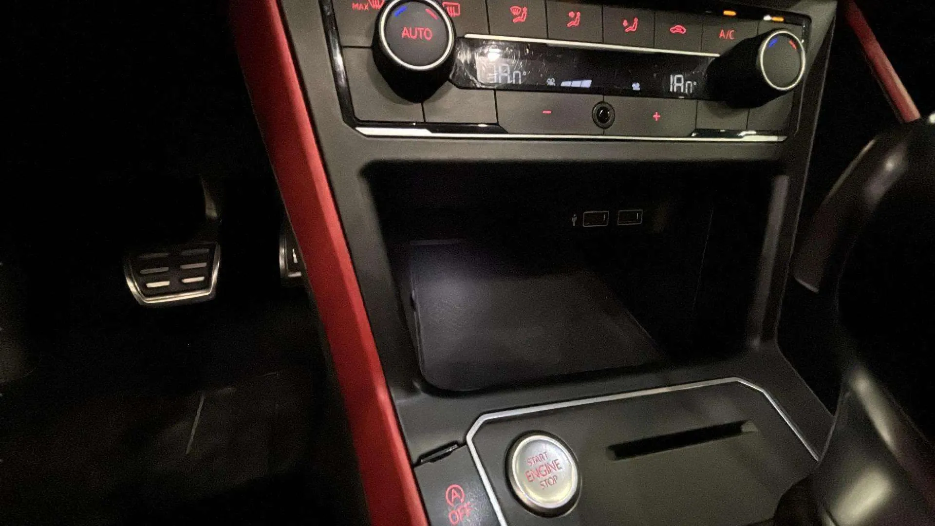 Volkswagen Polo GTI 2.0 TSI DSG - foto 12