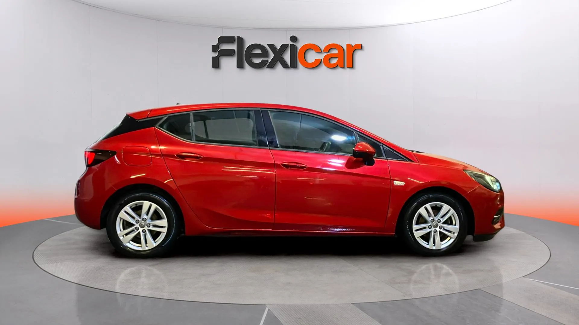 Opel Astra 1.2T SHT Business Elegance - foto 4