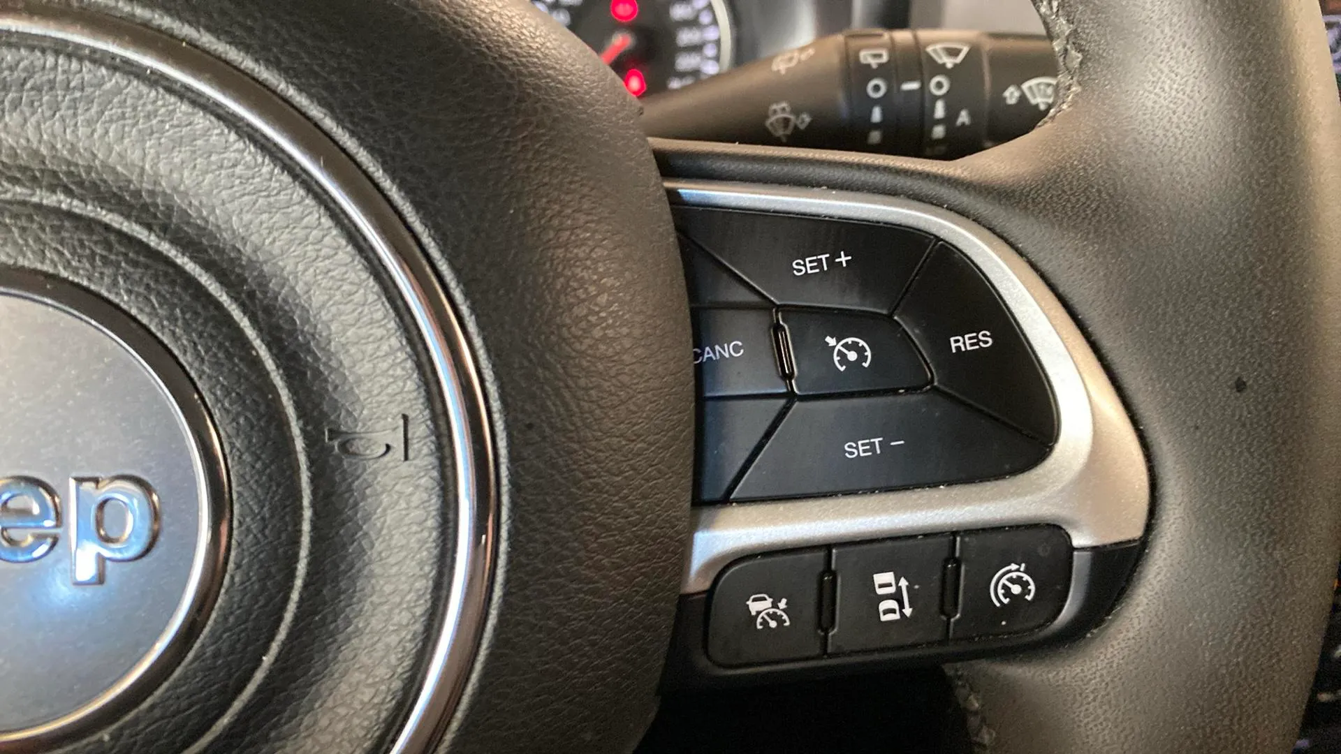Jeep Renegade Limited 1.6 Mjet Diésel - foto 27
