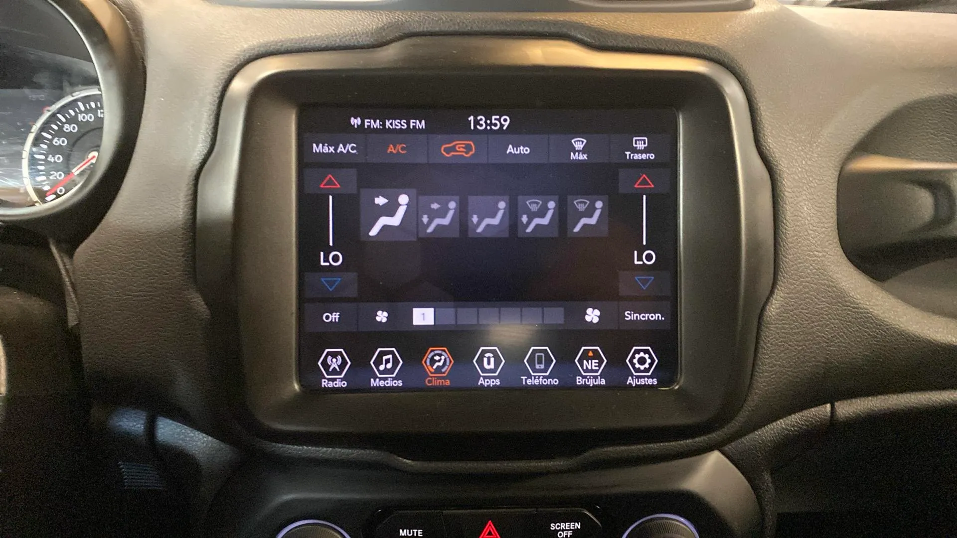 Jeep Renegade Limited 1.6 Mjet Diésel - foto 34