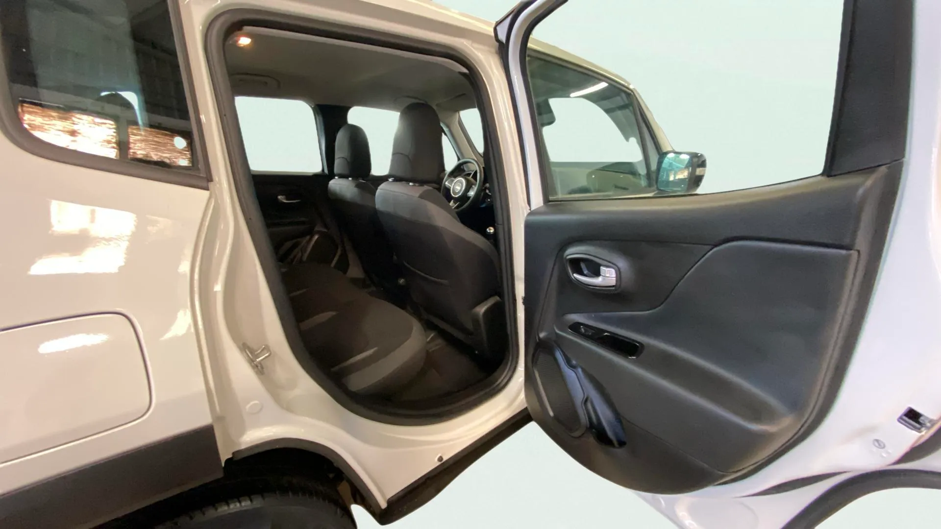 Jeep Renegade Limited 1.6 Mjet Diésel - foto 18