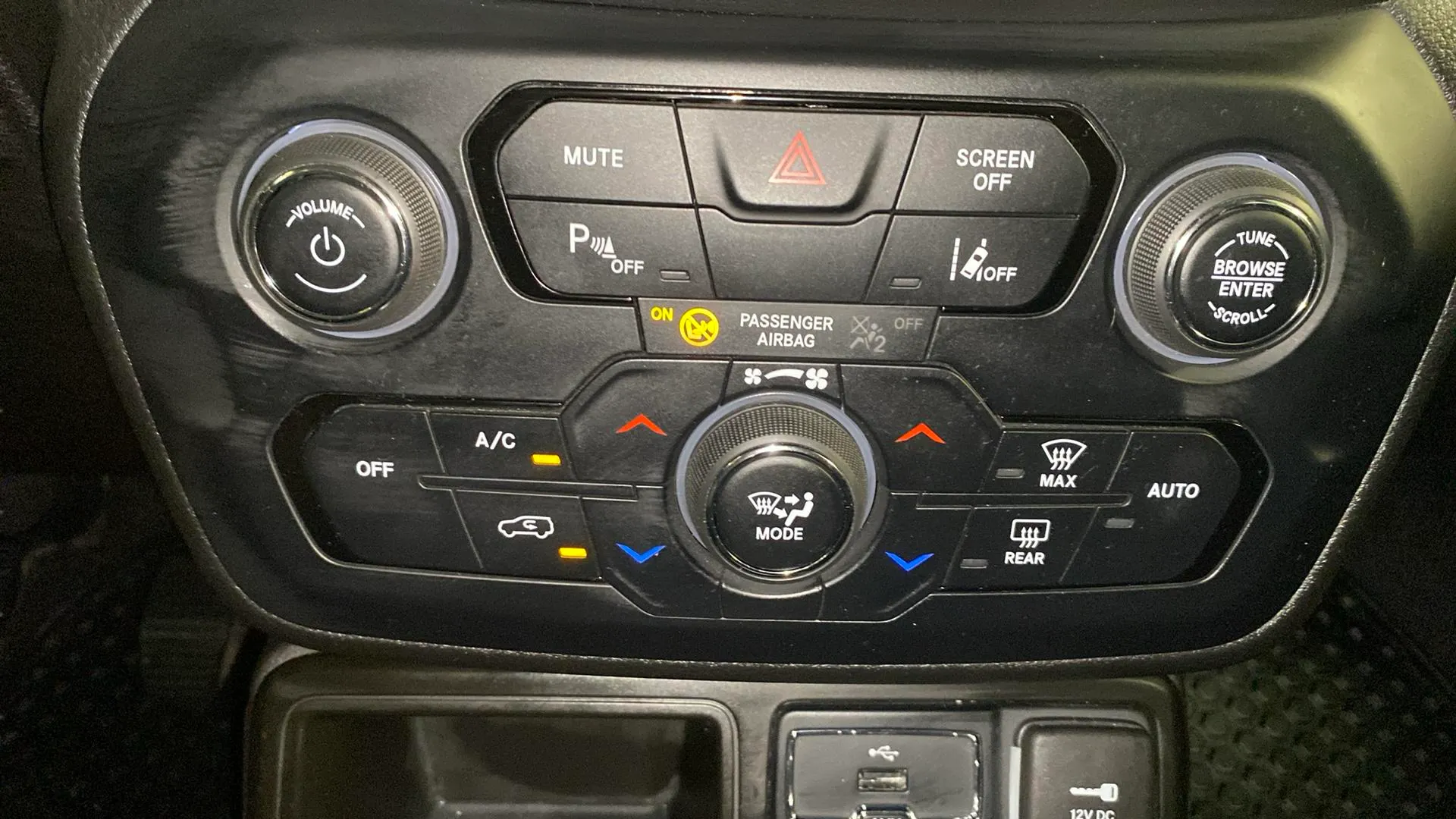Jeep Renegade Limited 1.6 Mjet Diésel - foto 31
