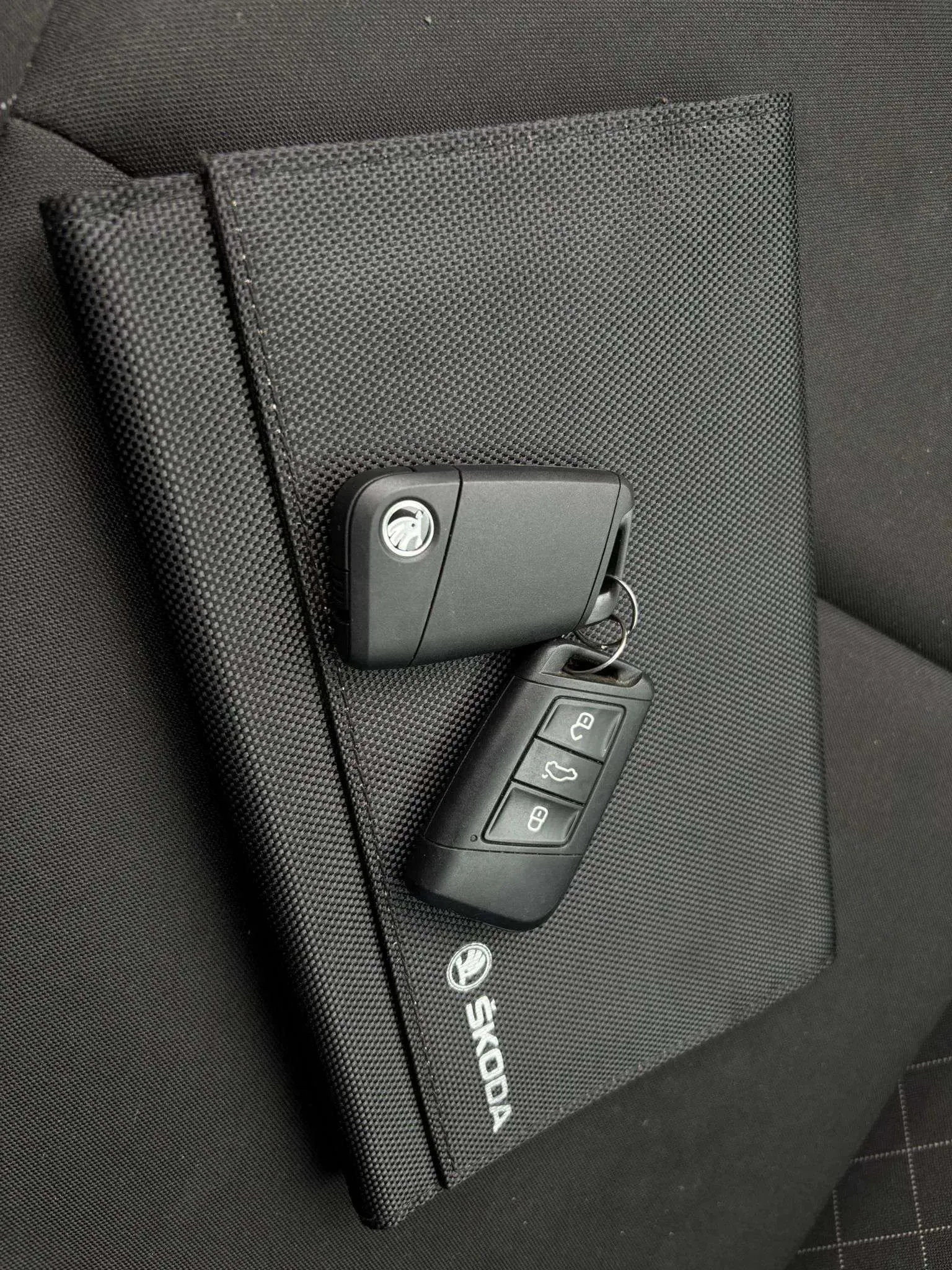 Škoda Karoq 2.0 TDI DSG 4x4 Ambition - foto 11