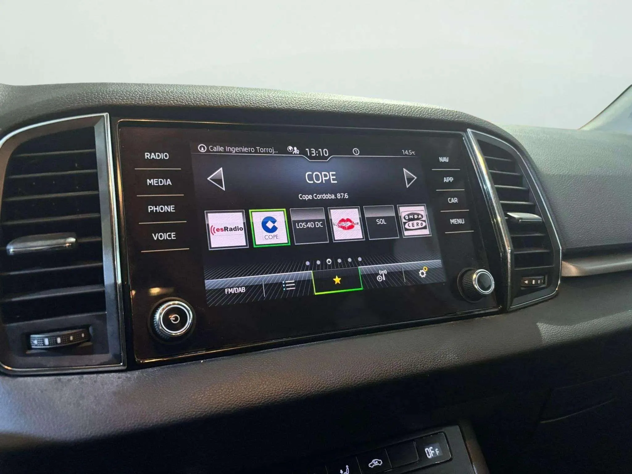 Škoda Karoq 2.0 TDI DSG 4x4 Ambition - foto 8