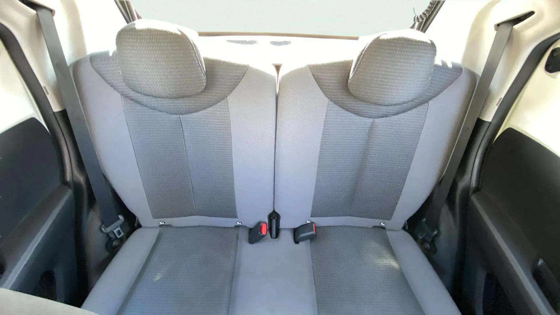 Toyota Aygo 1.0 70 x-play - foto 21