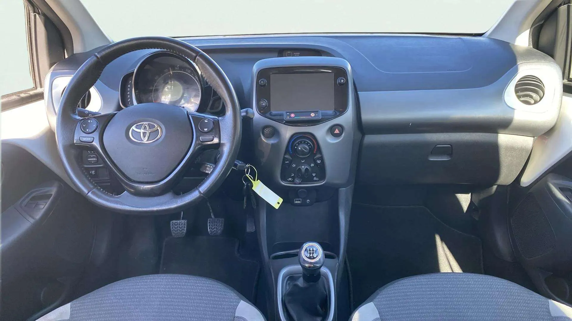 Toyota Aygo 1.0 70 x-play - foto 15