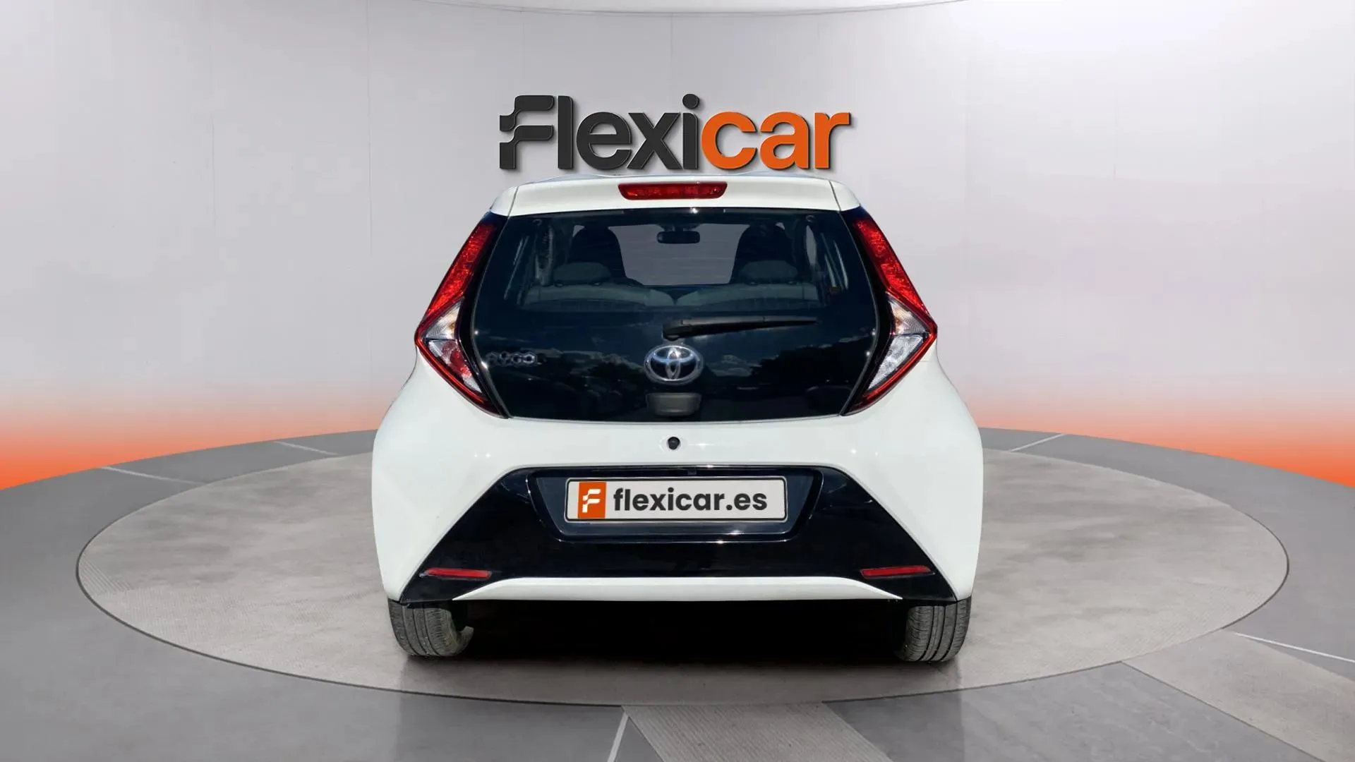 Toyota Aygo 1.0 70 x-play - foto 4