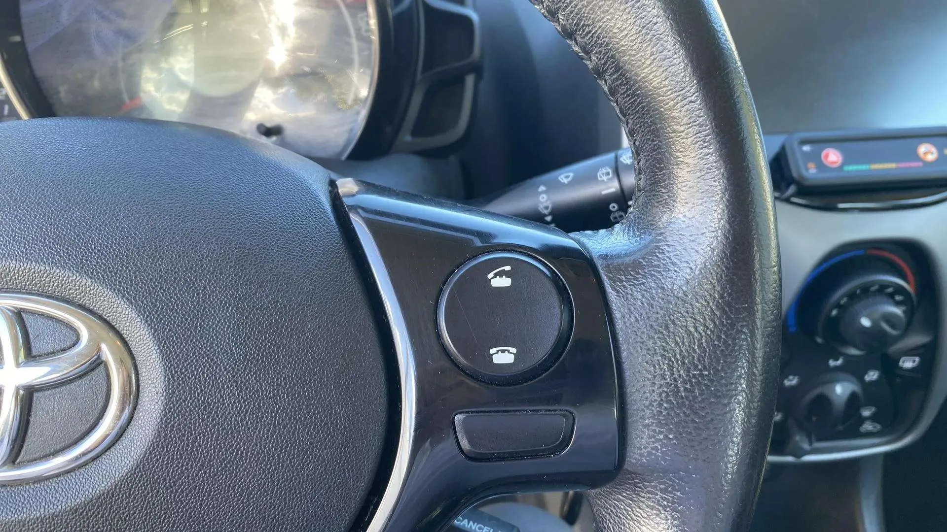 Toyota Aygo 1.0 70 x-play - foto 11