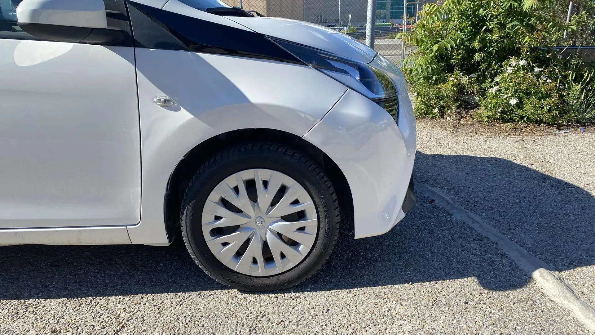 Toyota Aygo 1.0 70 x-play - foto 22