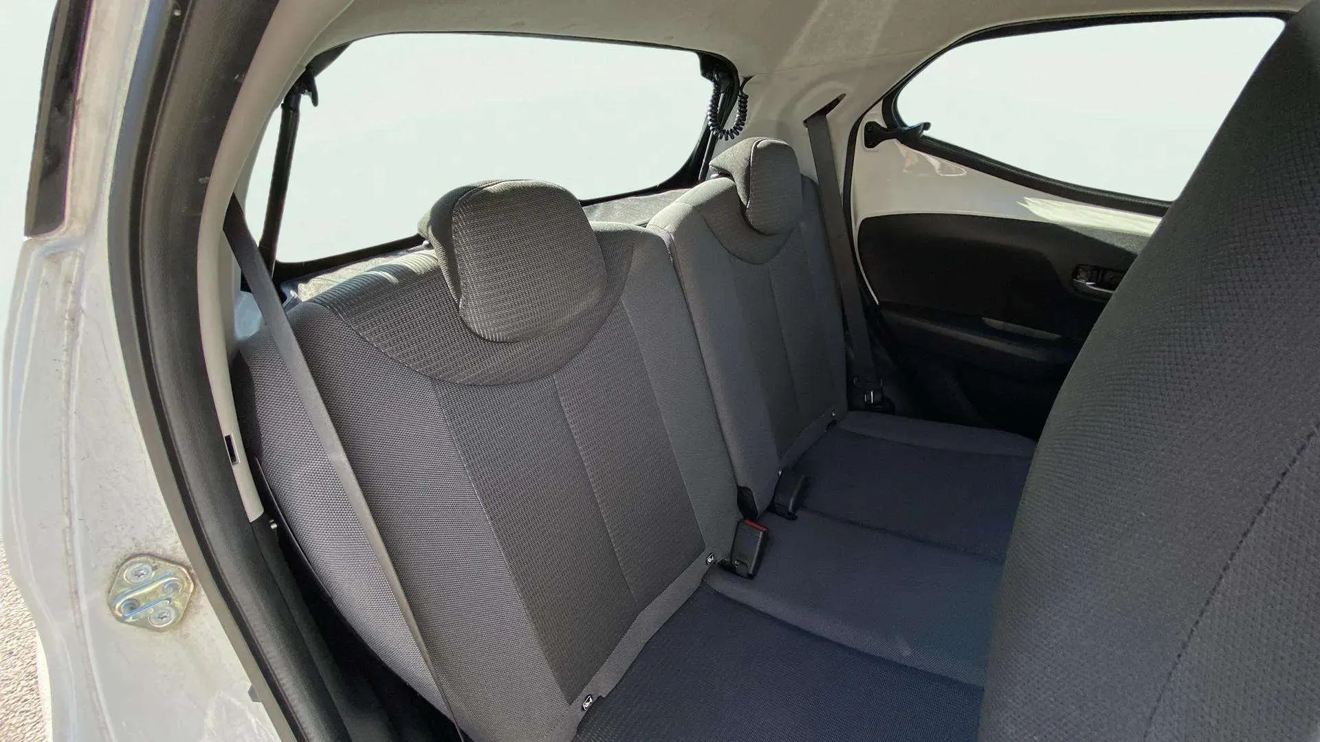Toyota Aygo 1.0 70 x-play - foto 20