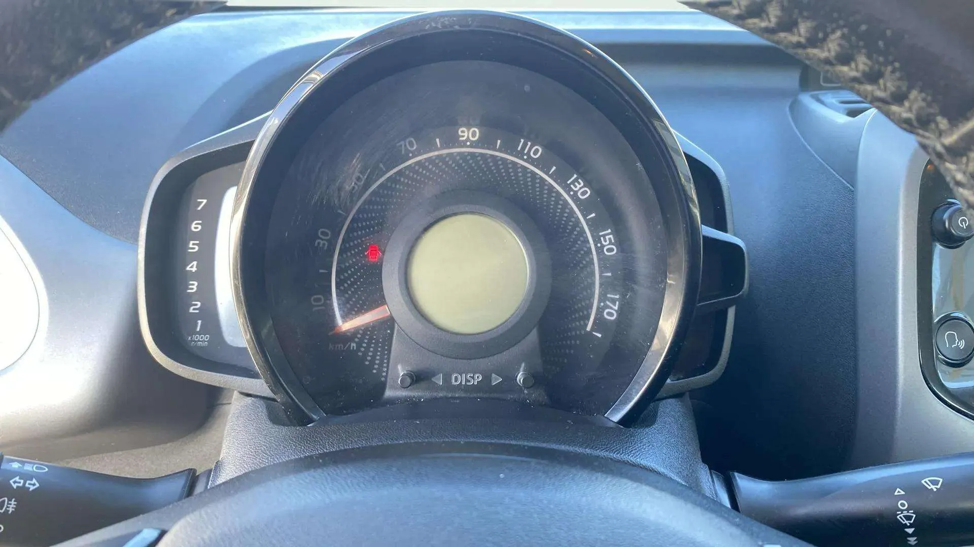 Toyota Aygo 1.0 70 x-play - foto 13