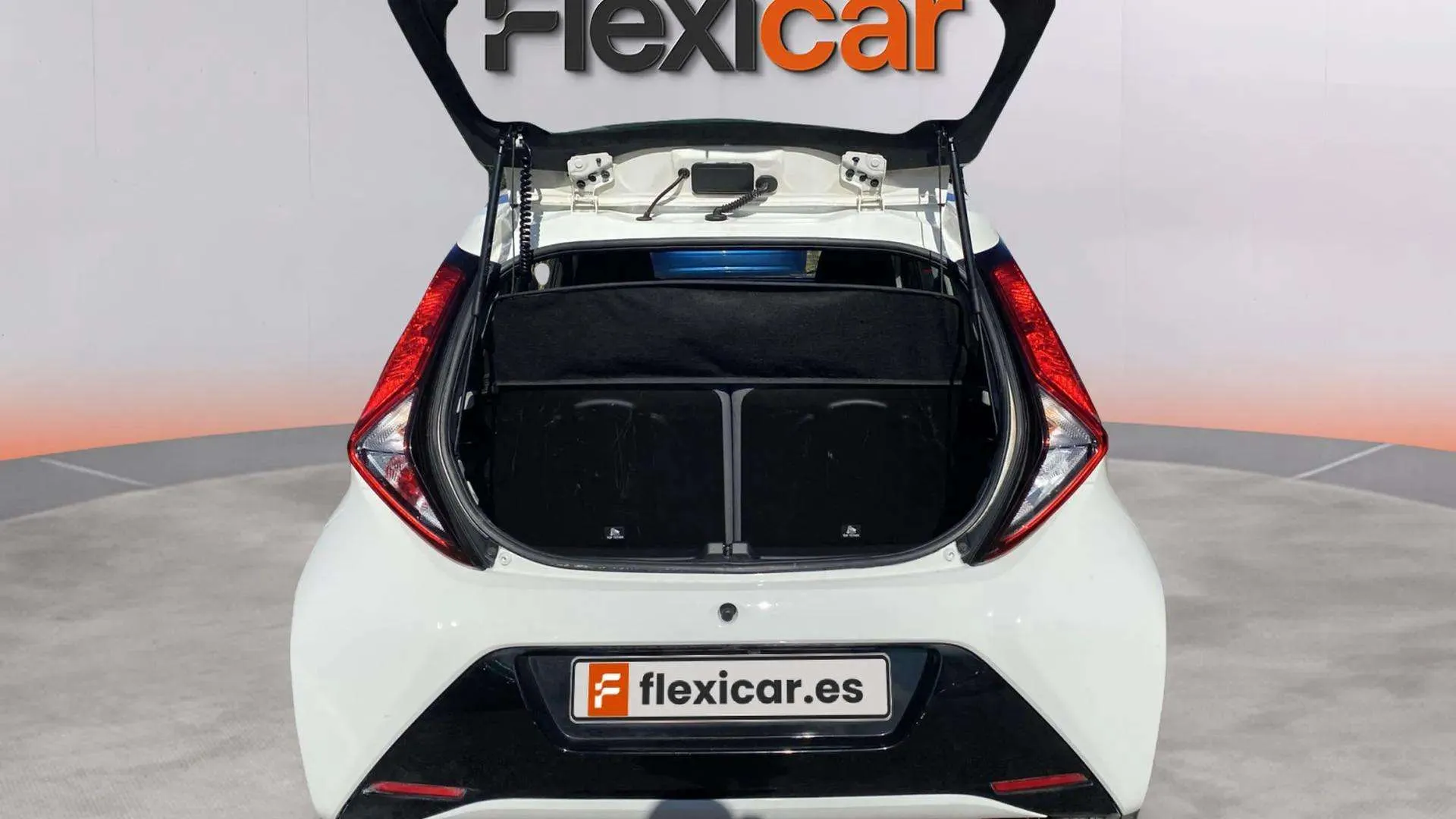 Toyota Aygo 1.0 70 x-play - foto 6