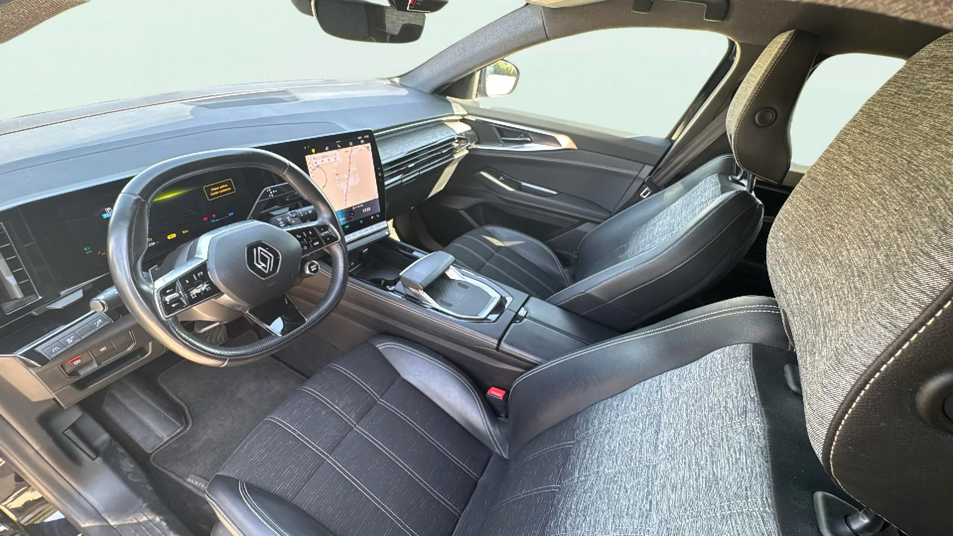 Renault Austral Techno E-Tech Full Hybrid - foto 12