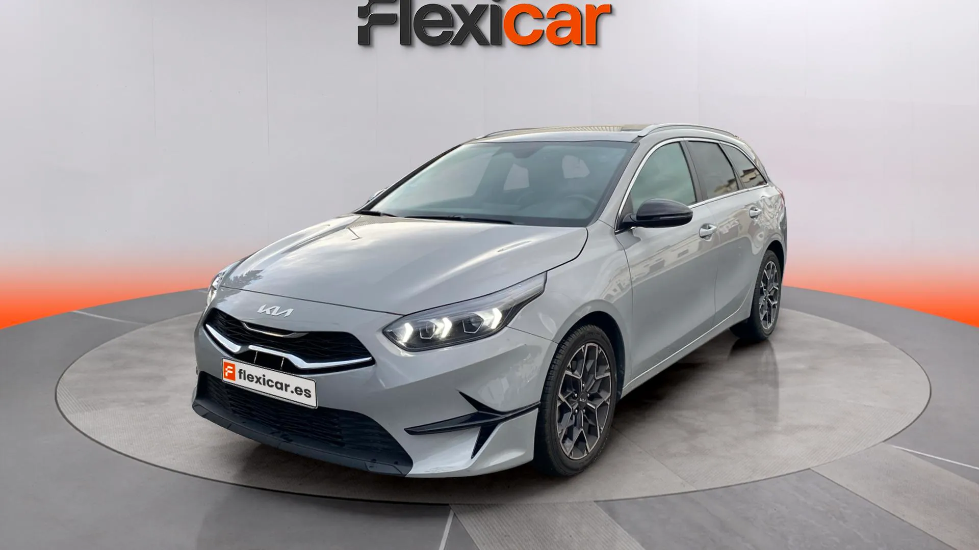 Kia Ceed Tourer 1.0 MHEV Tech DCT - foto 2