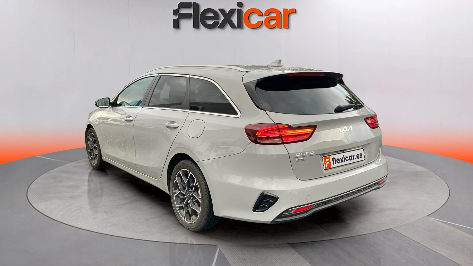 Kia Ceed Tourer 1.0 MHEV Tech DCT - foto 4