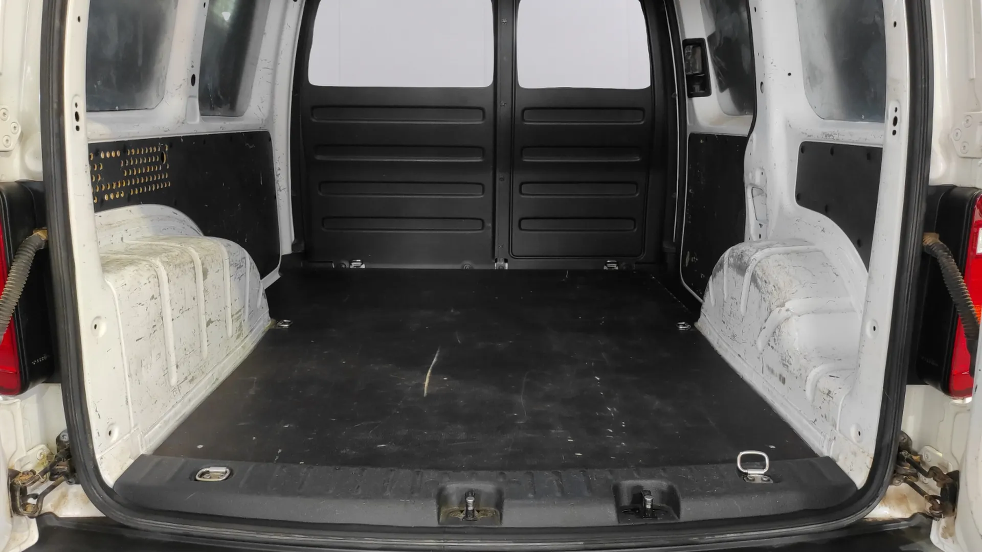Volkswagen Caddy Edition 1.4 TGI BMT - foto 29