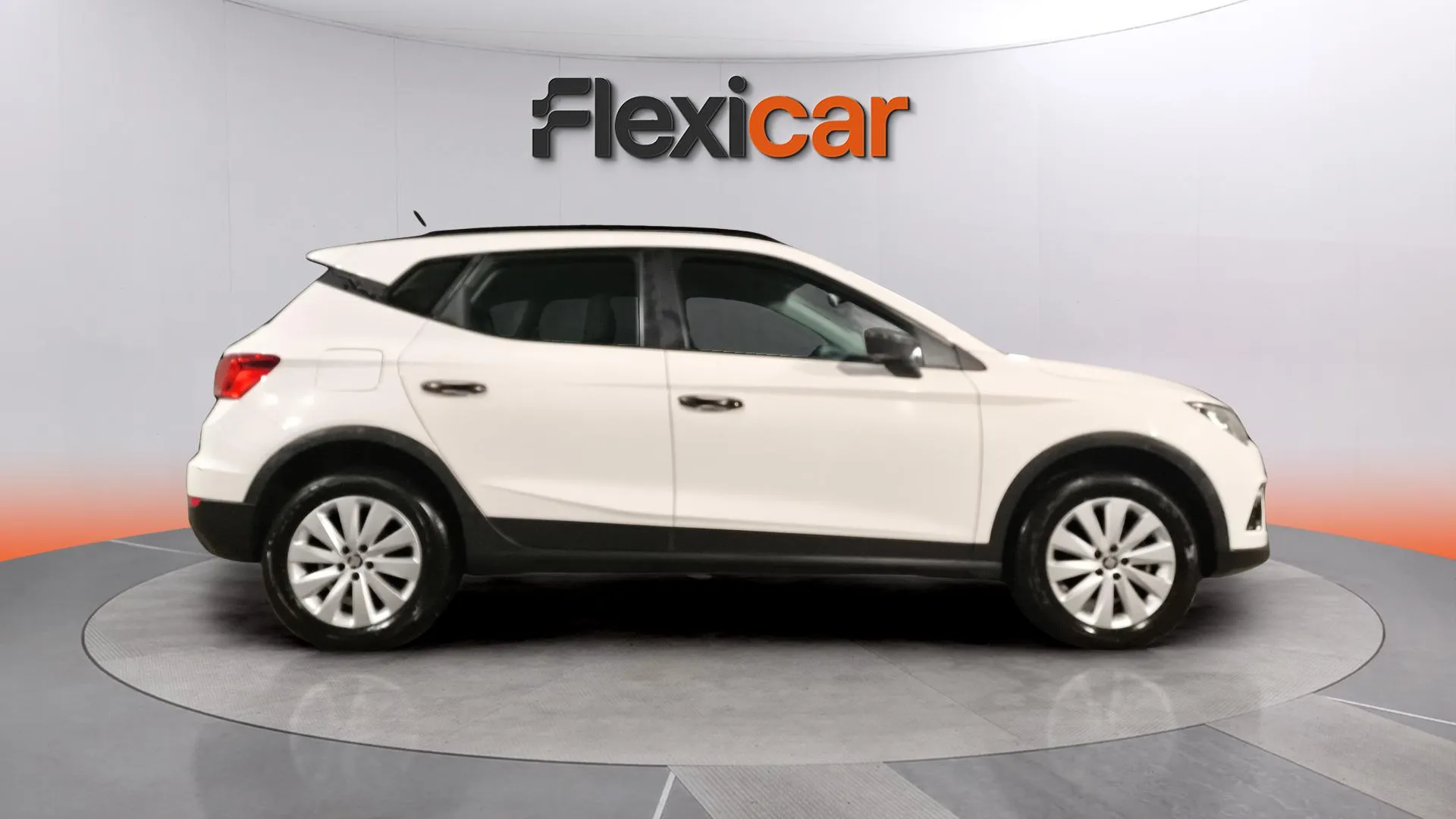 SEAT Arona 1.0 TSI Reference Plus Eco - foto 8