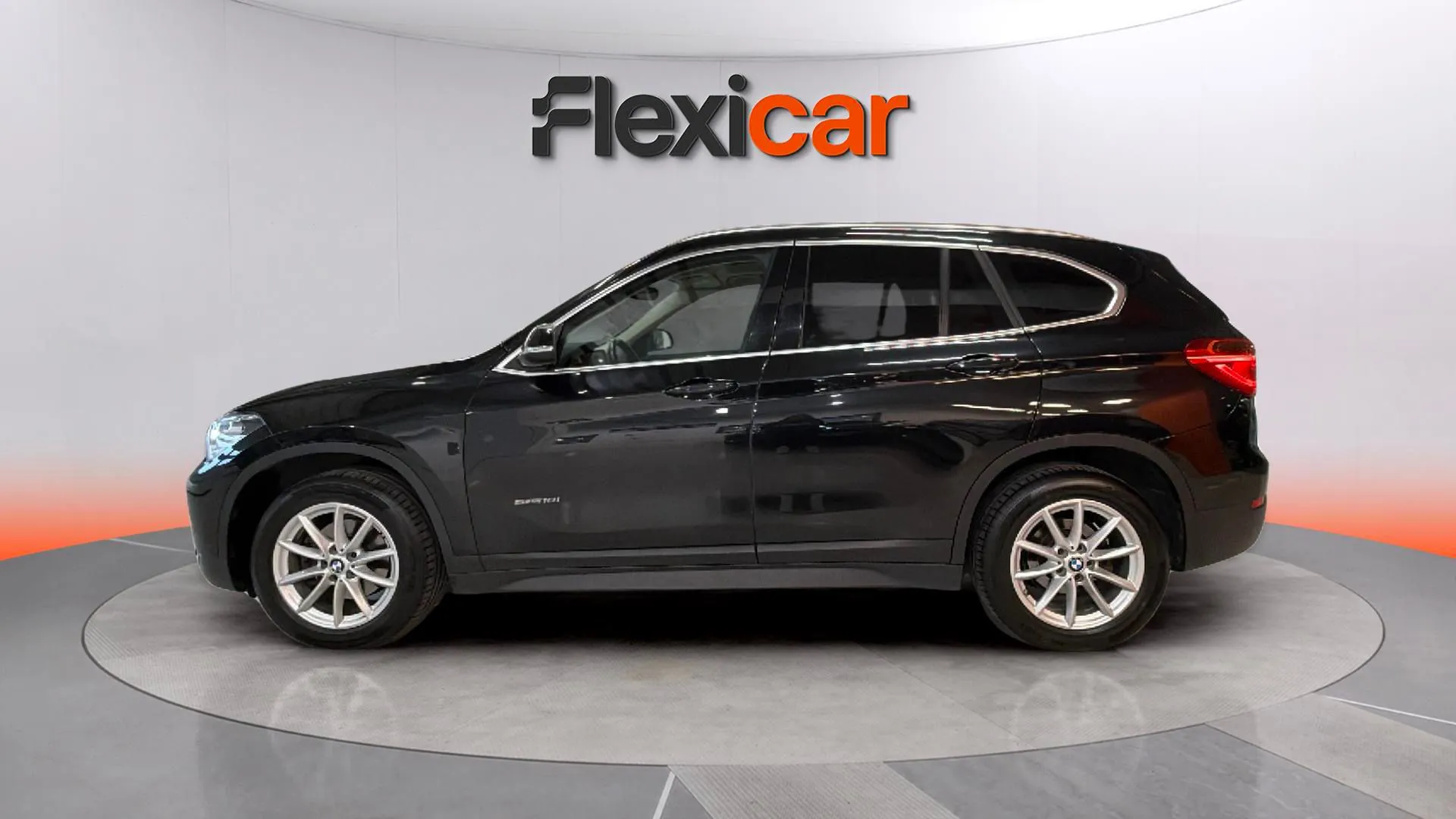 BMW X1 sDrive18i - foto 4