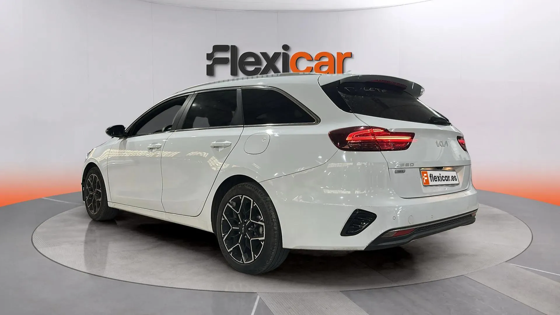 Kia Ceed Tourer 1.0 MHEV Style Edition DCT - foto 6