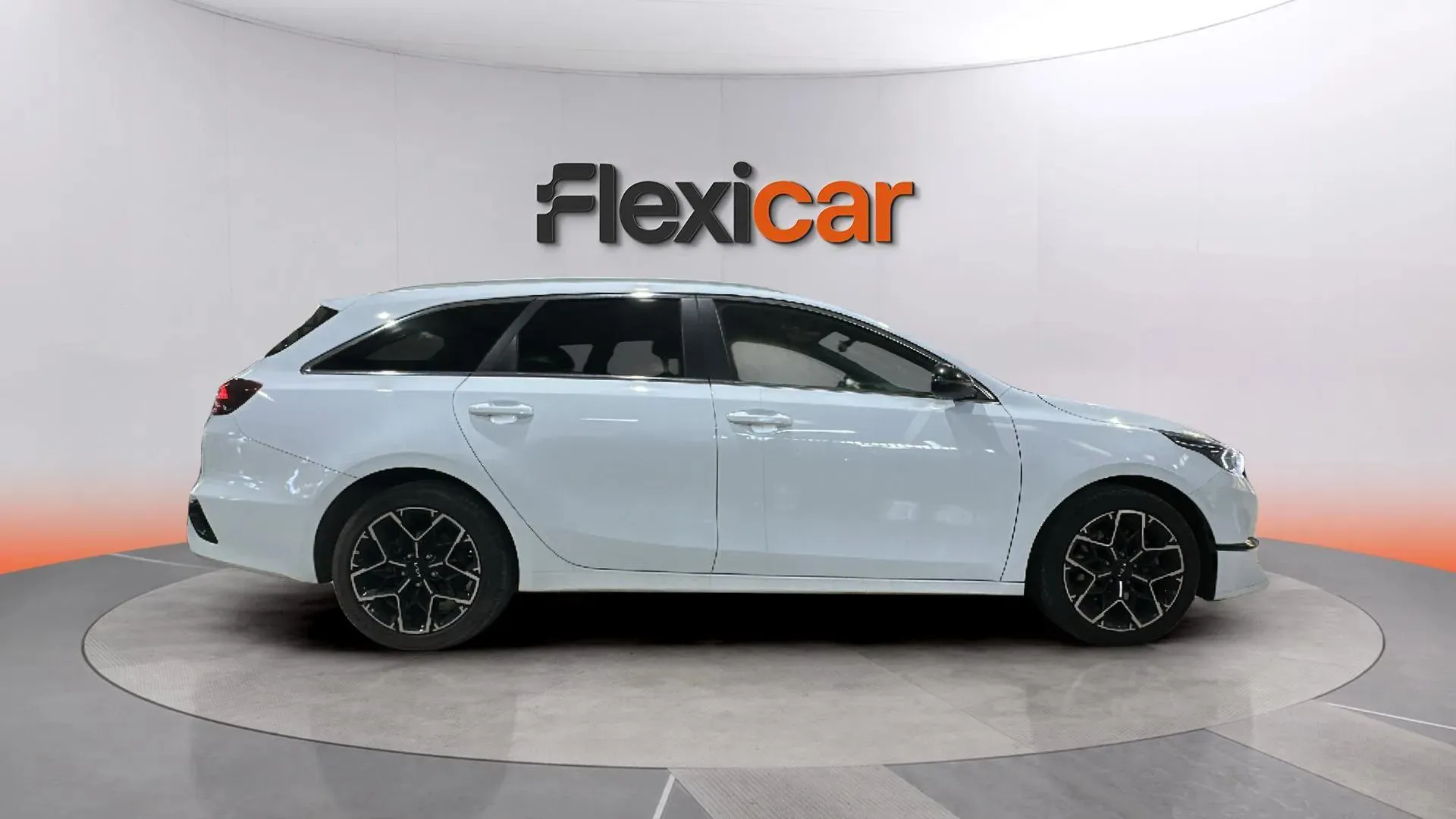 Kia Ceed Tourer 1.0 MHEV Style Edition DCT - foto 3