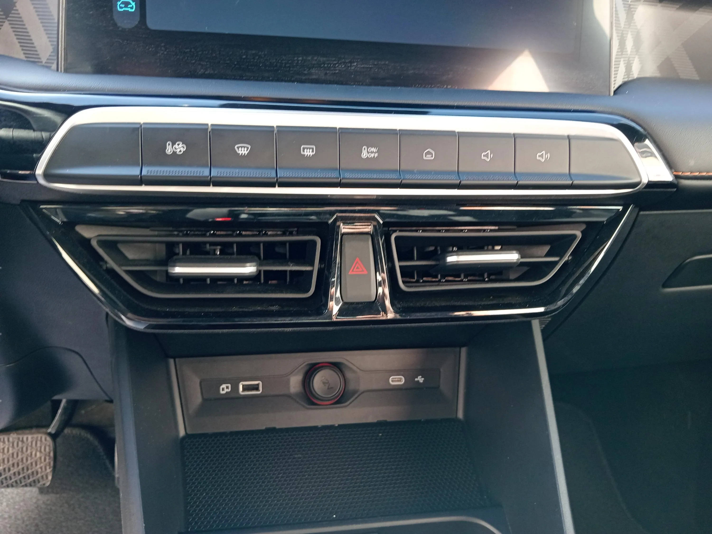 MG MG3 Hybrid+ Standard - foto 15