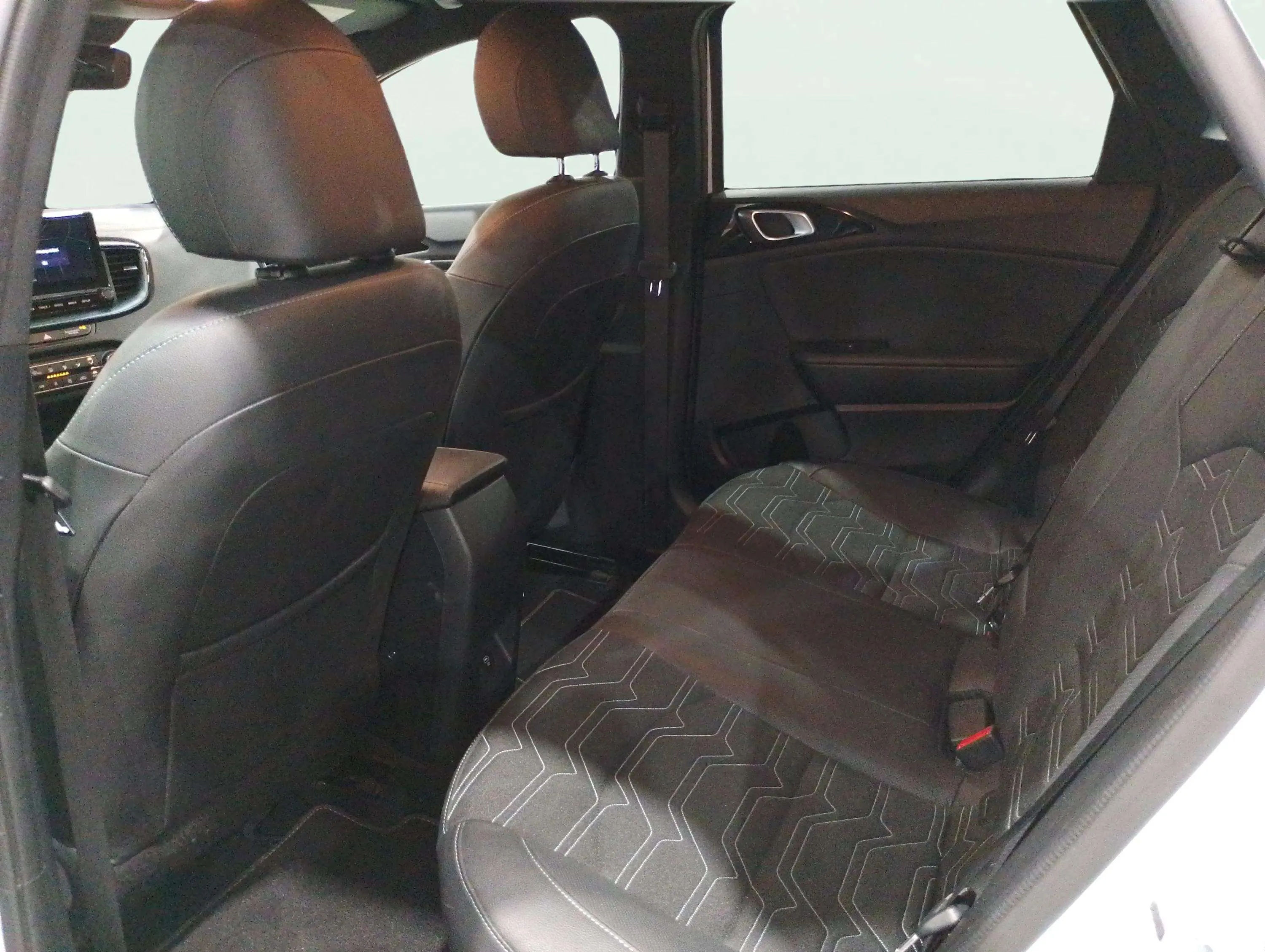 Kia Ceed Tourer 1.0 MHEV Style Edition DCT - foto 26