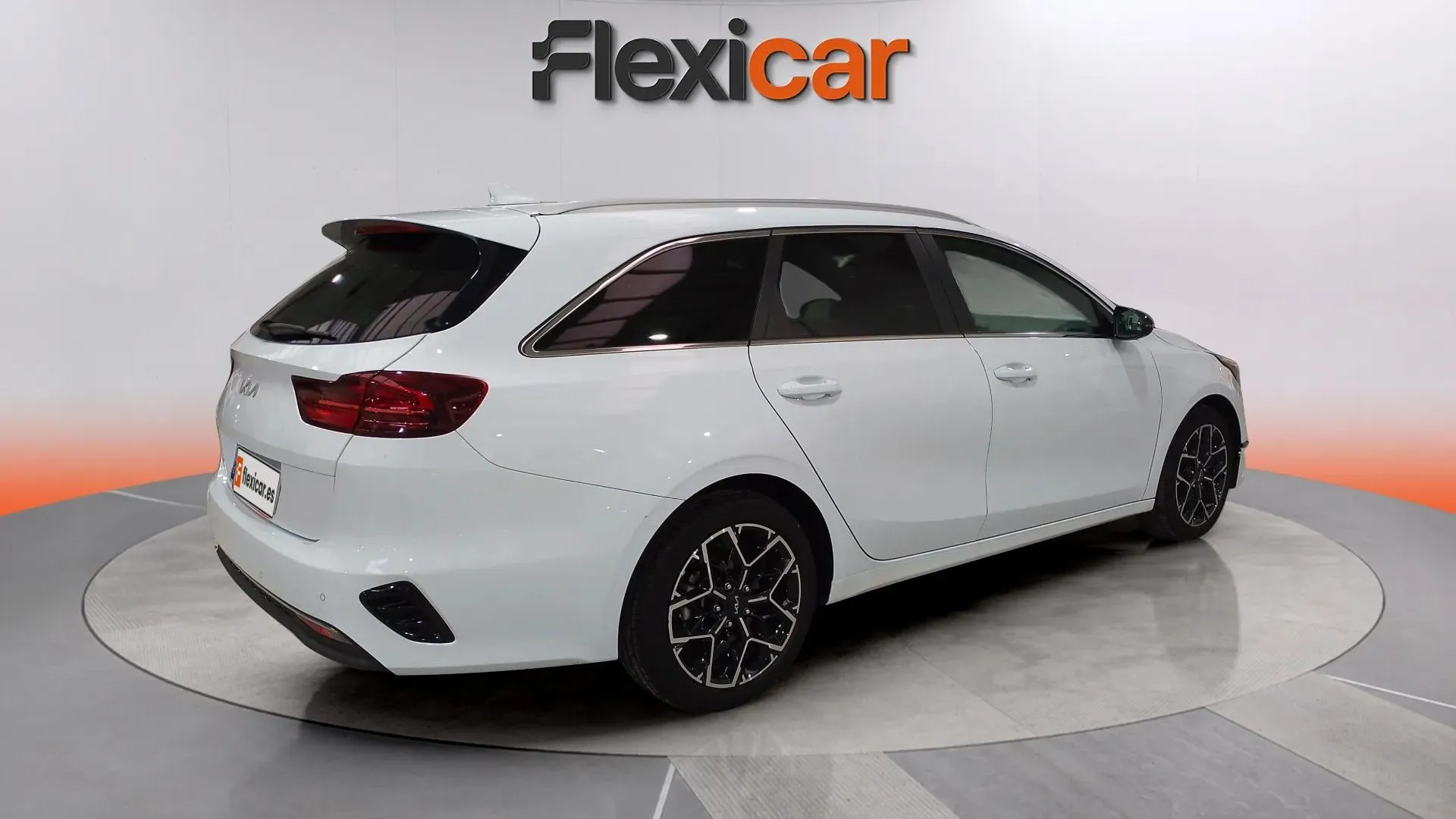 Kia Ceed Tourer 1.0 MHEV Style Edition DCT - foto 4