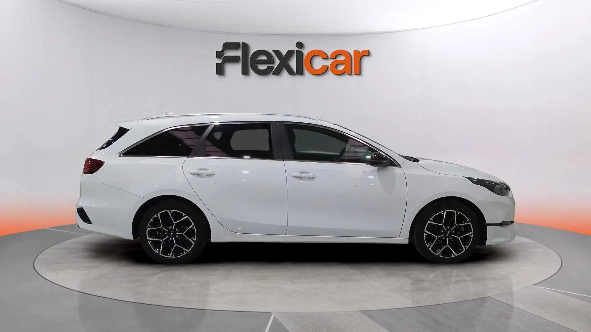 Kia Ceed Tourer 1.0 MHEV Style Edition DCT - foto 3