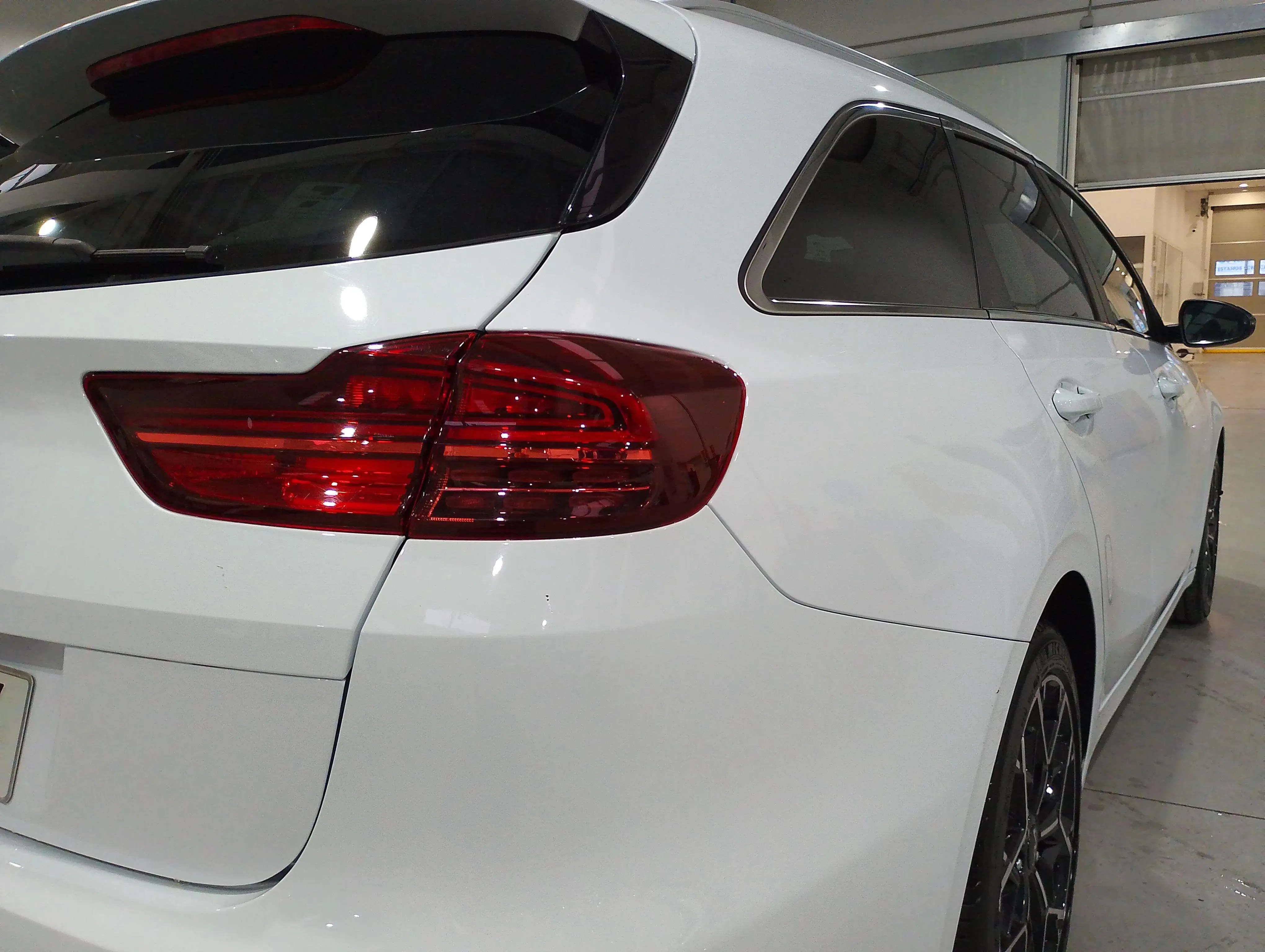 Kia Ceed Tourer 1.0 MHEV Style Edition DCT - foto 14